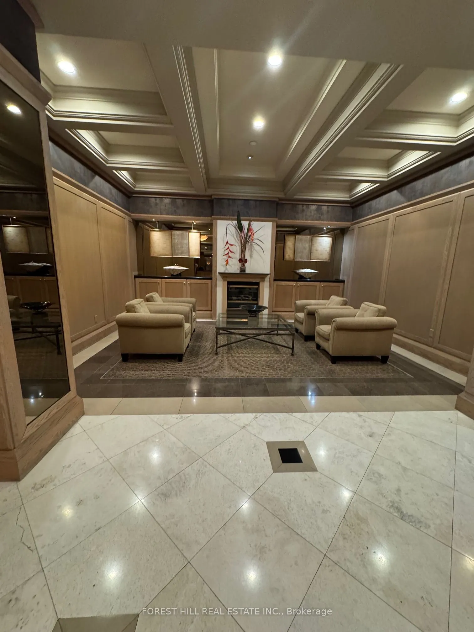 909 Bay Street, #712