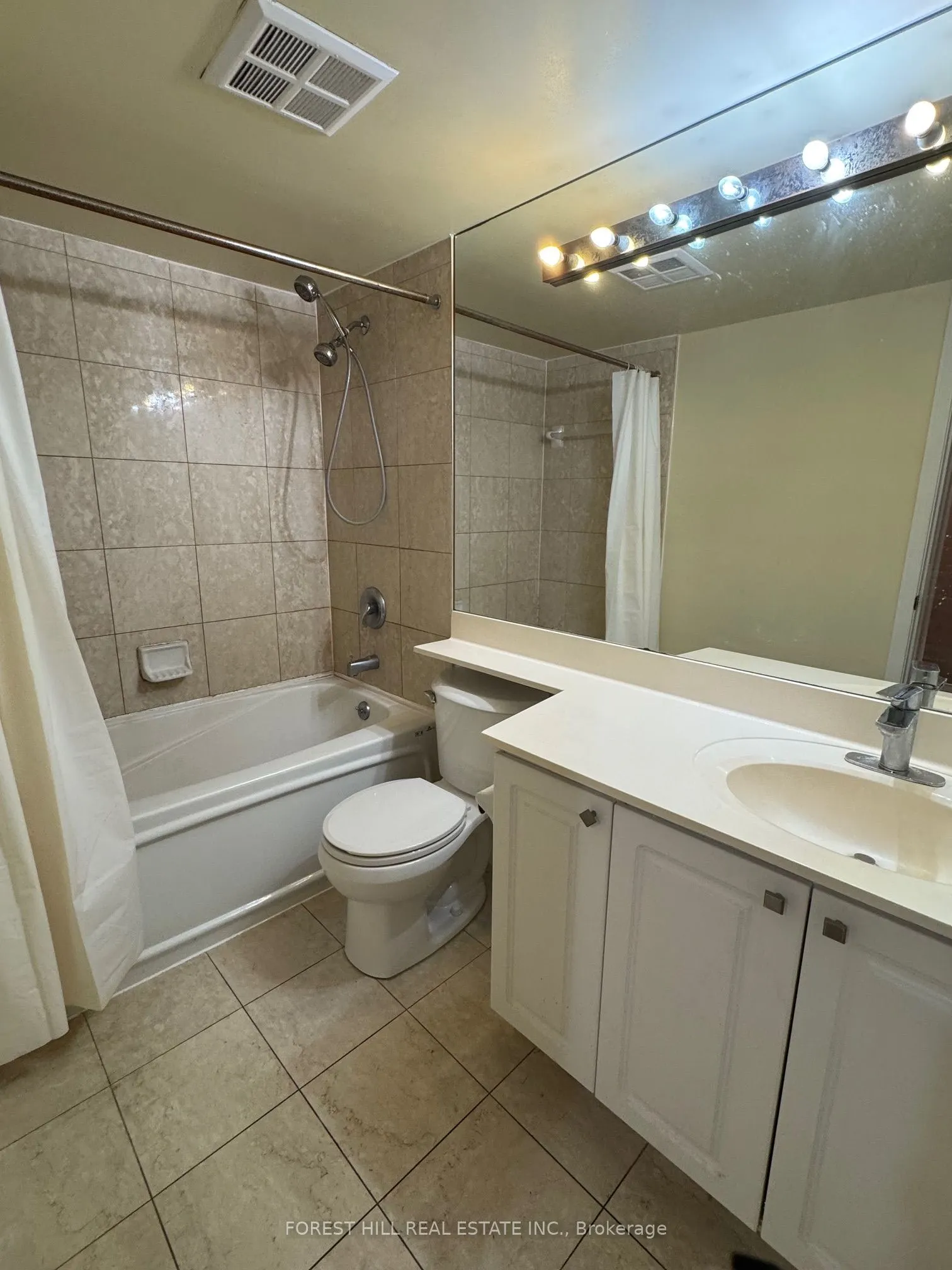 909 Bay Street, #712