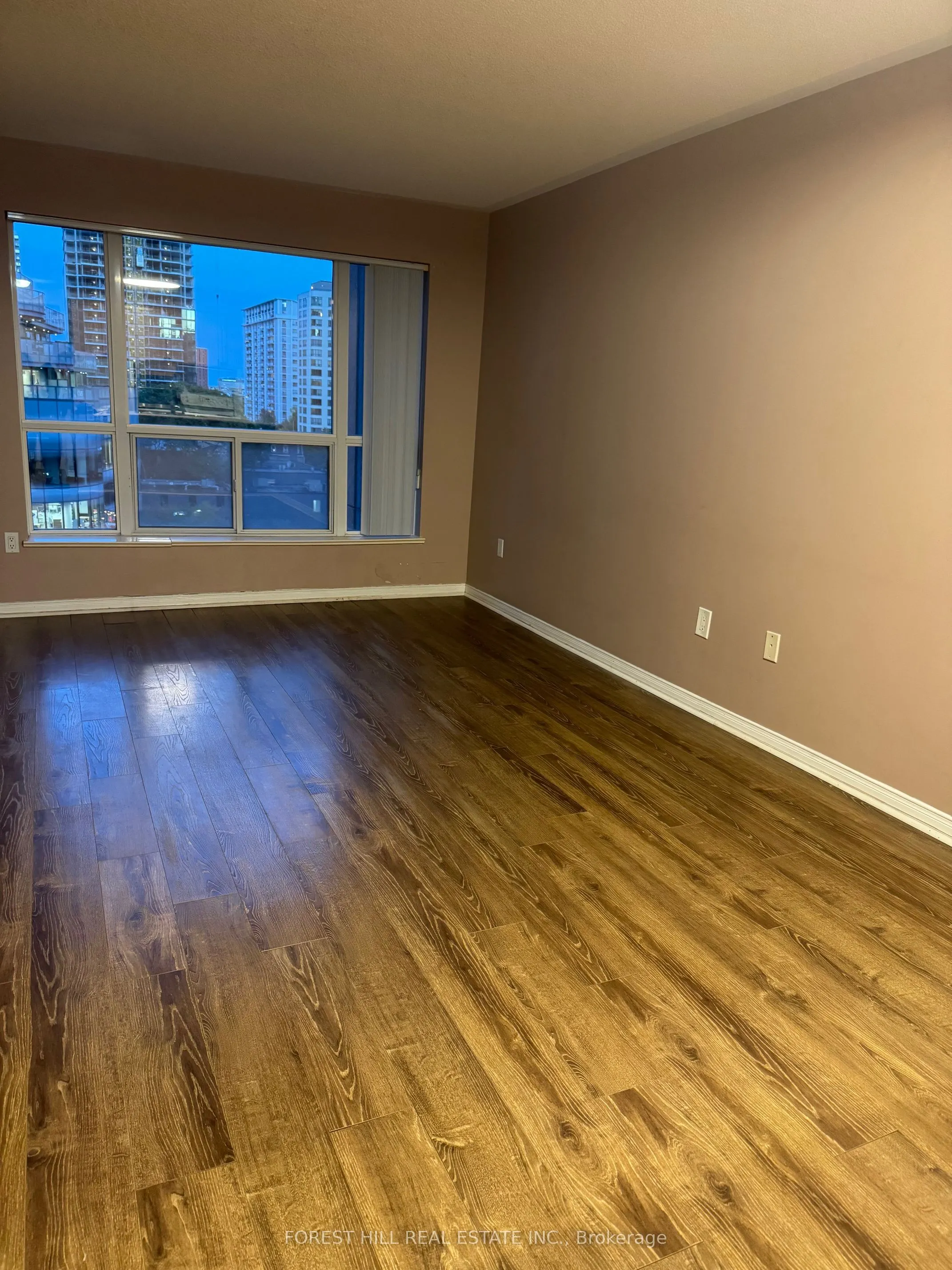 909 Bay Street, #712