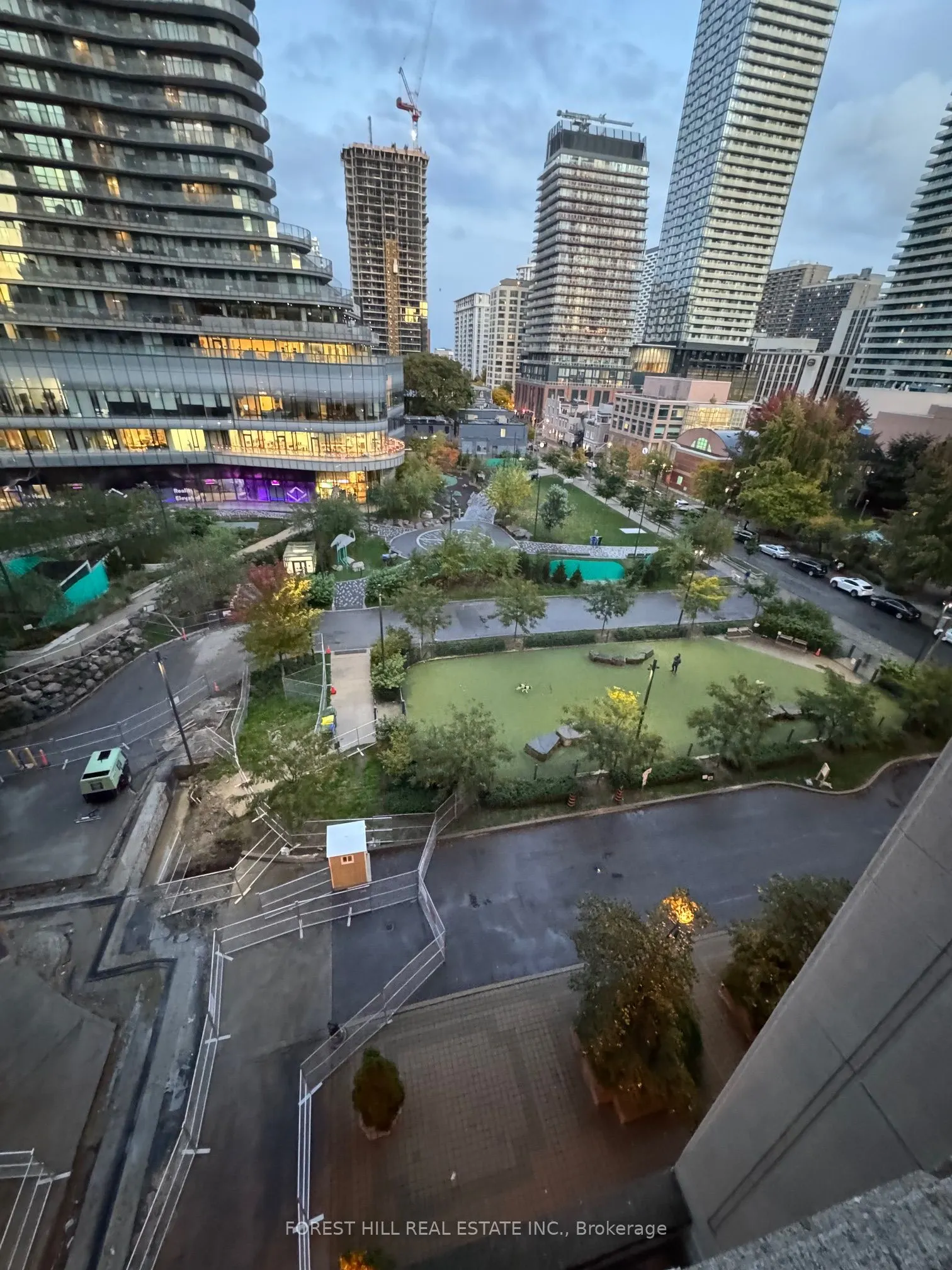 909 Bay Street, #712