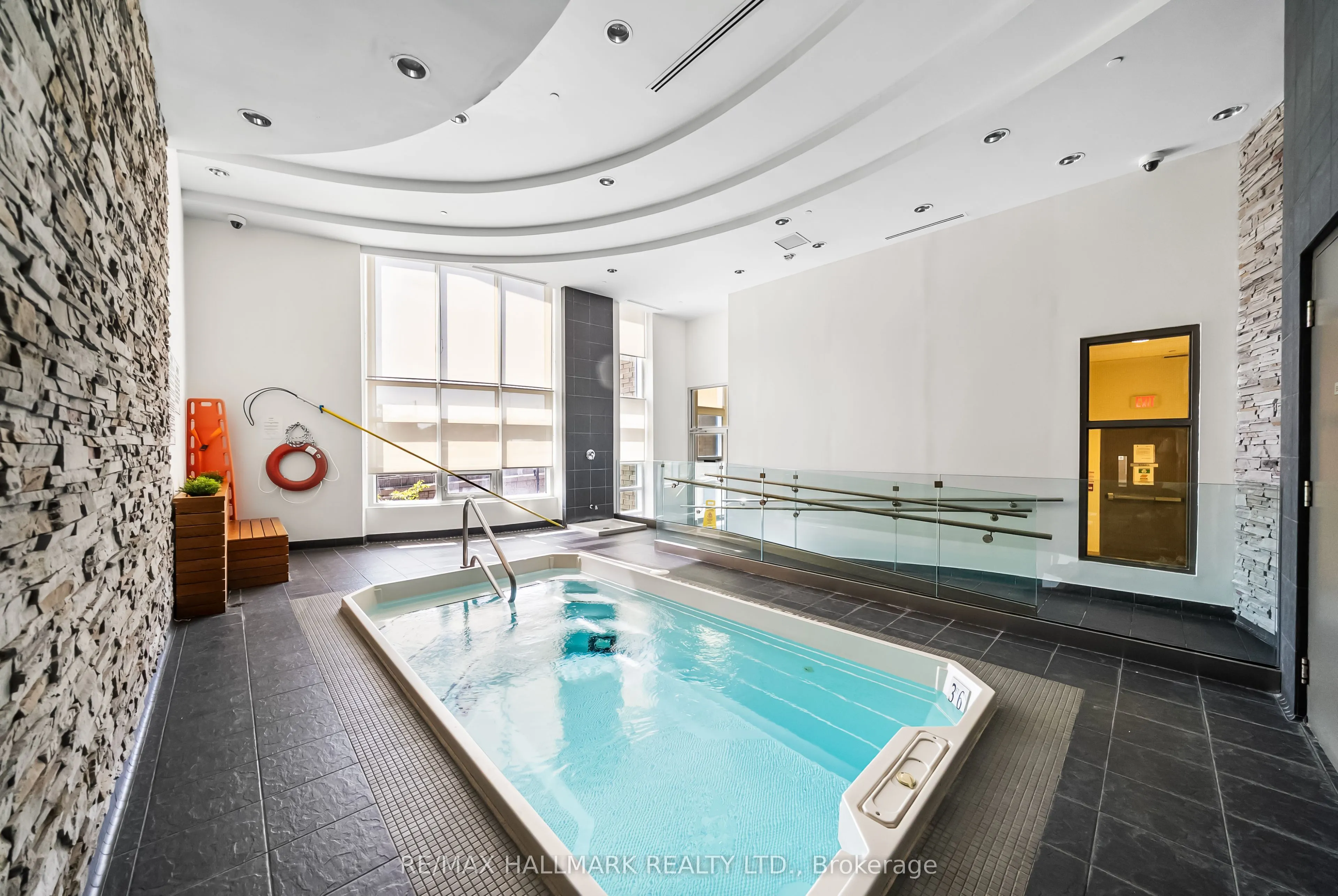 2756 Old Leslie Street, #602