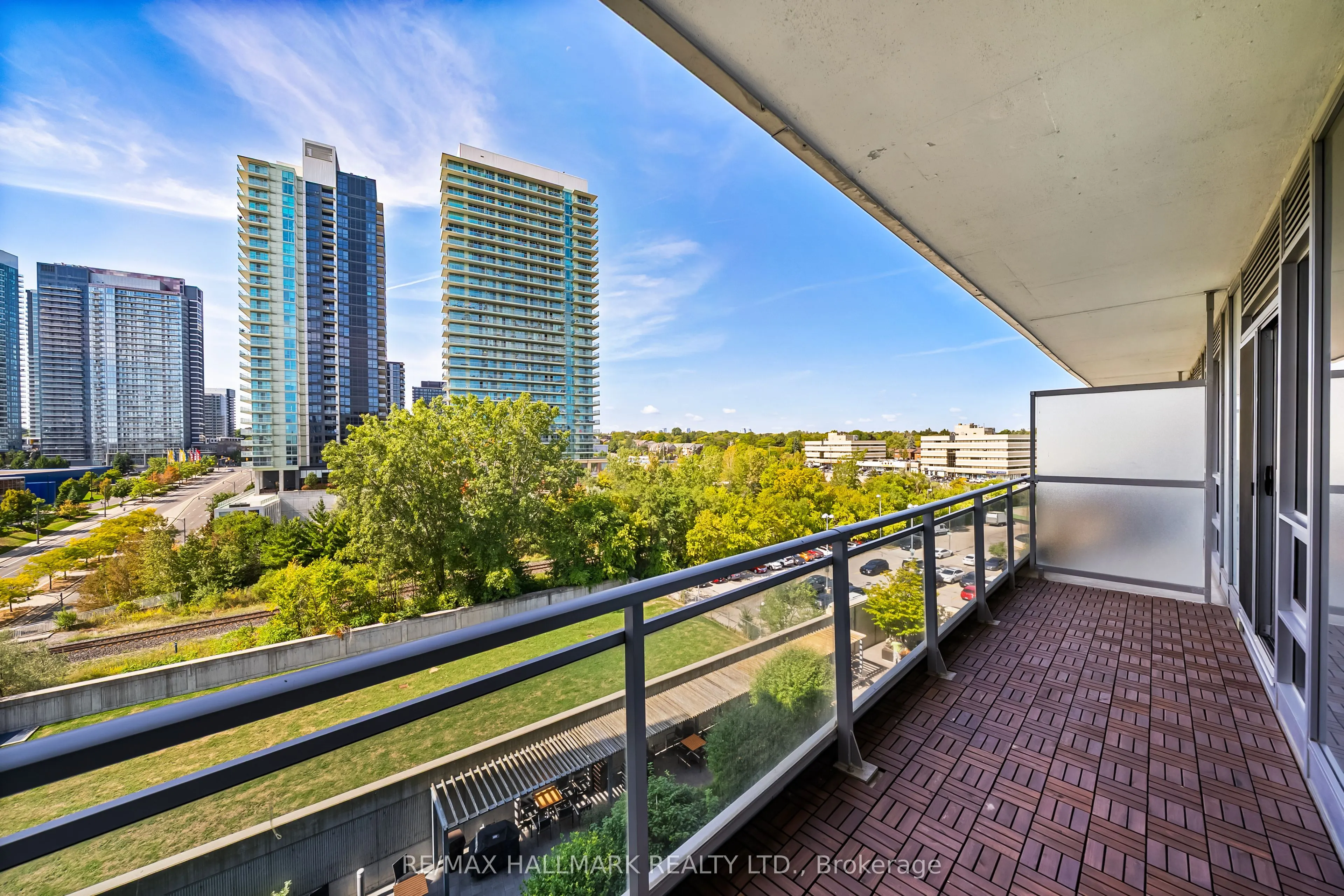 2756 Old Leslie Street, #602