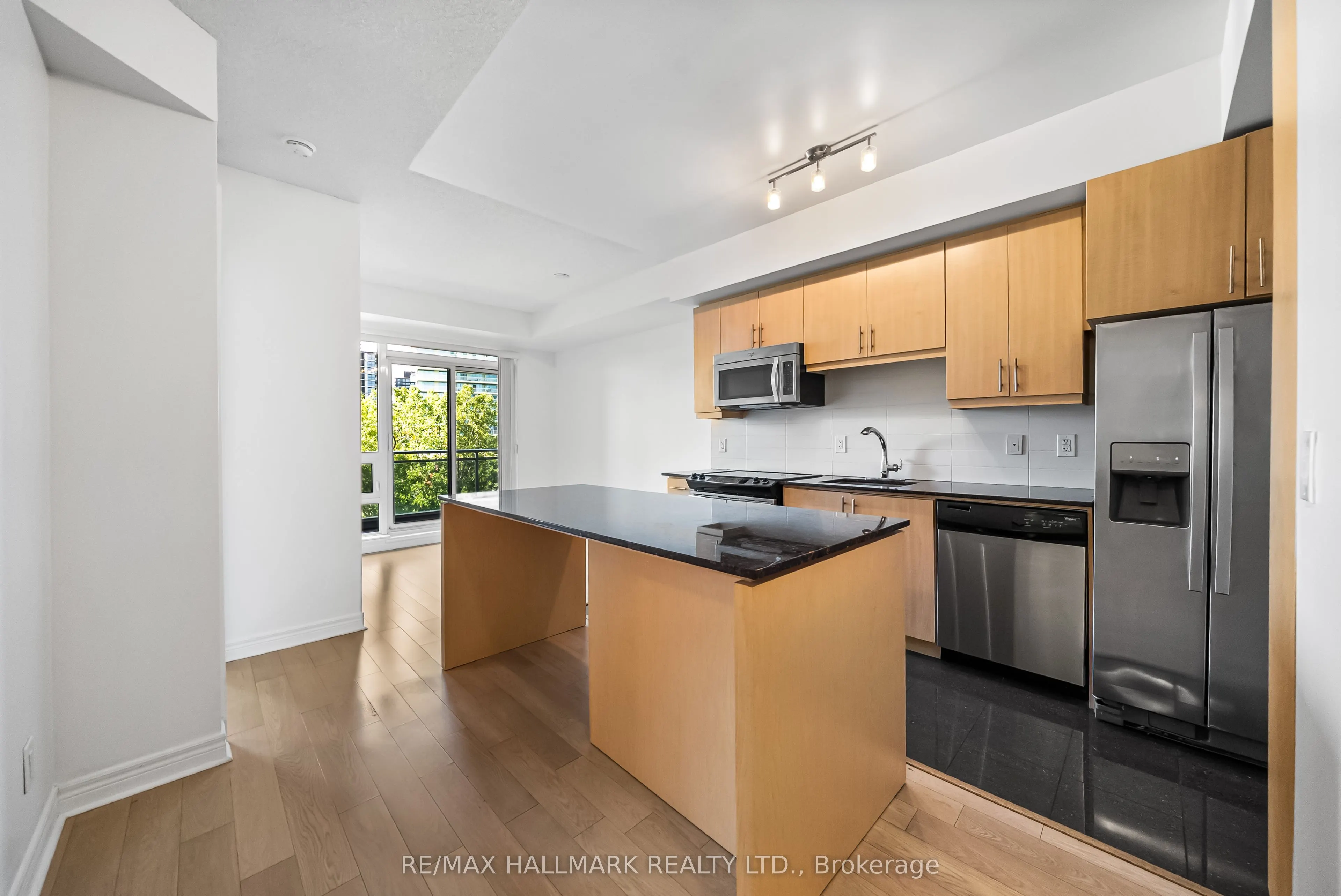 2756 Old Leslie Street, #602