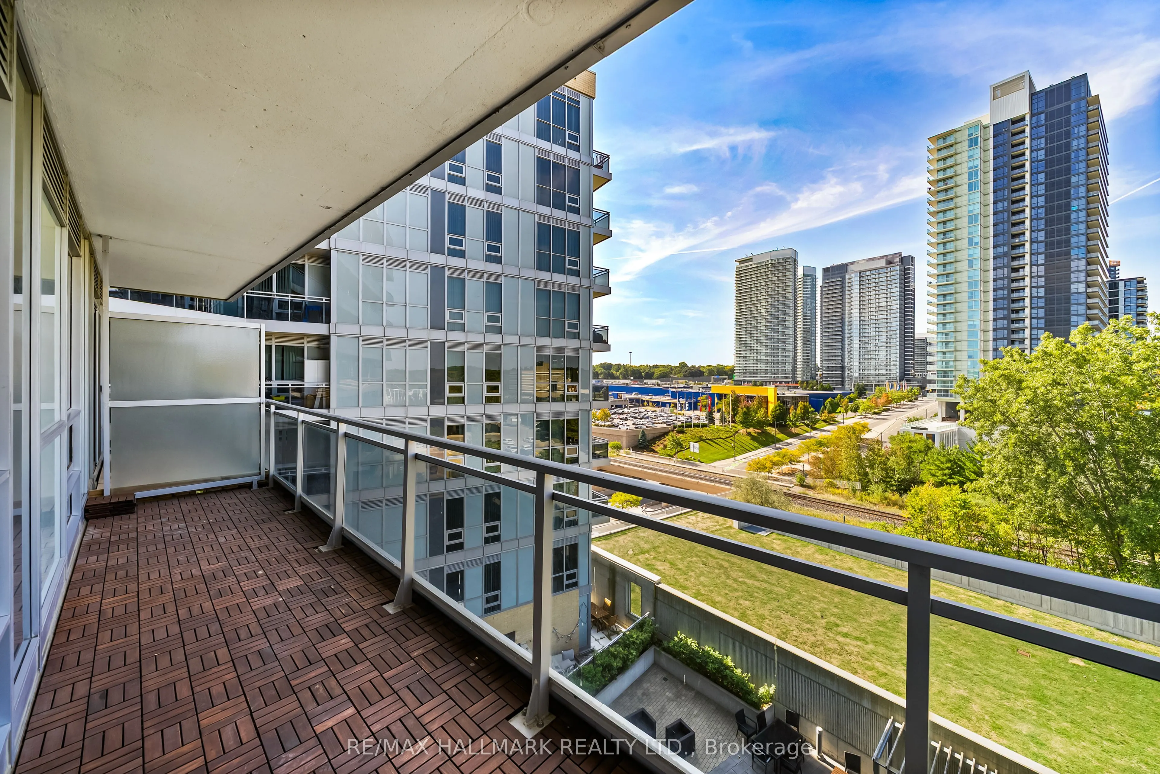 2756 Old Leslie Street, #602