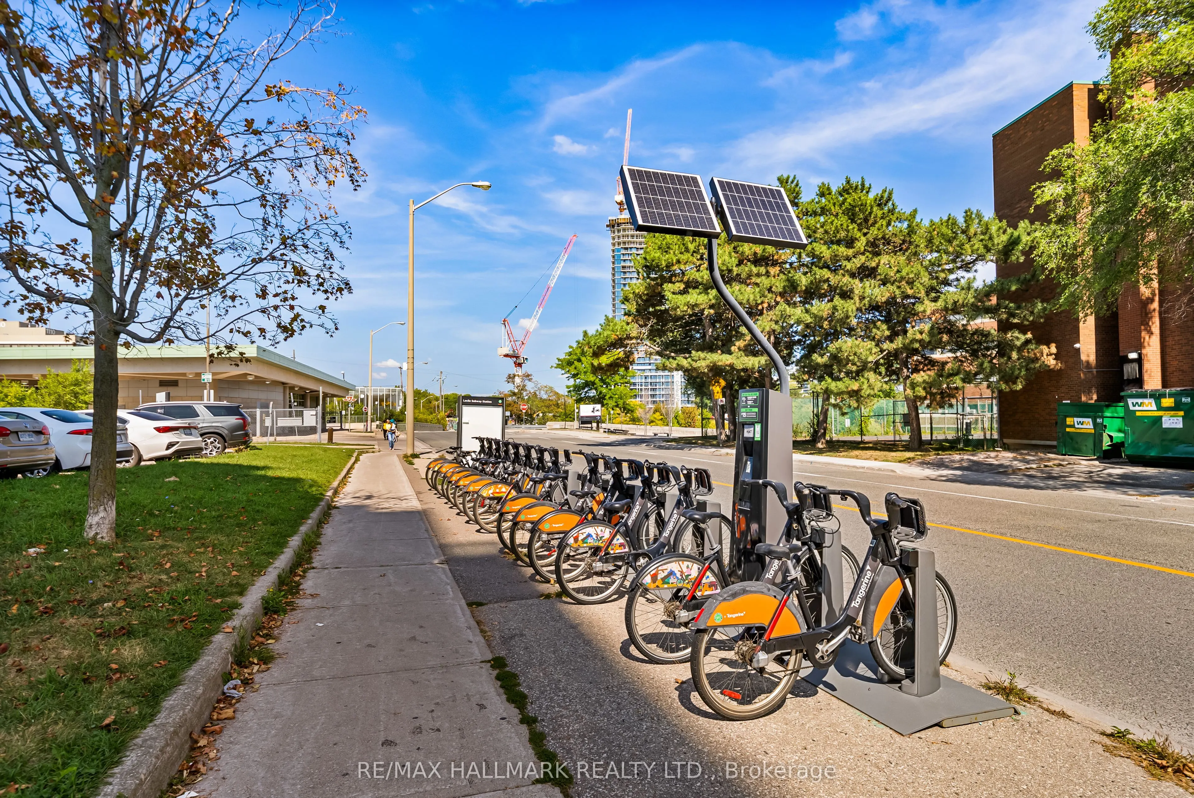 2756 Old Leslie Street, #602