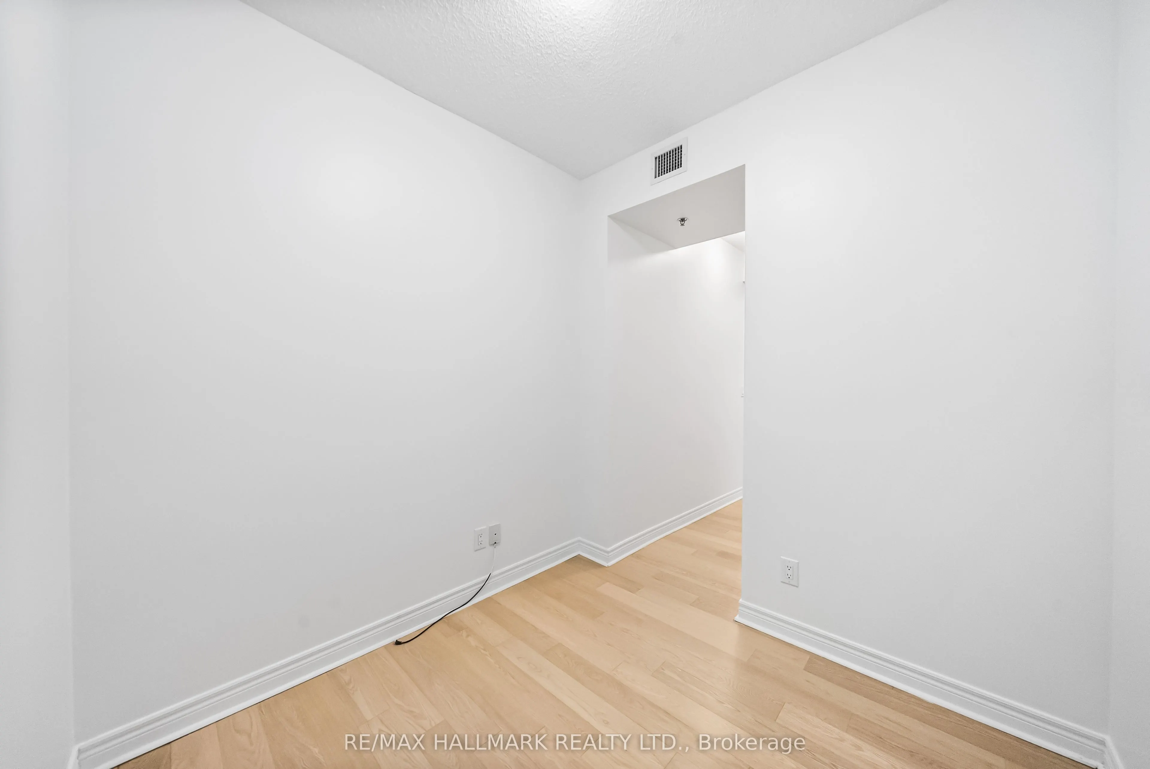 2756 Old Leslie Street, #602