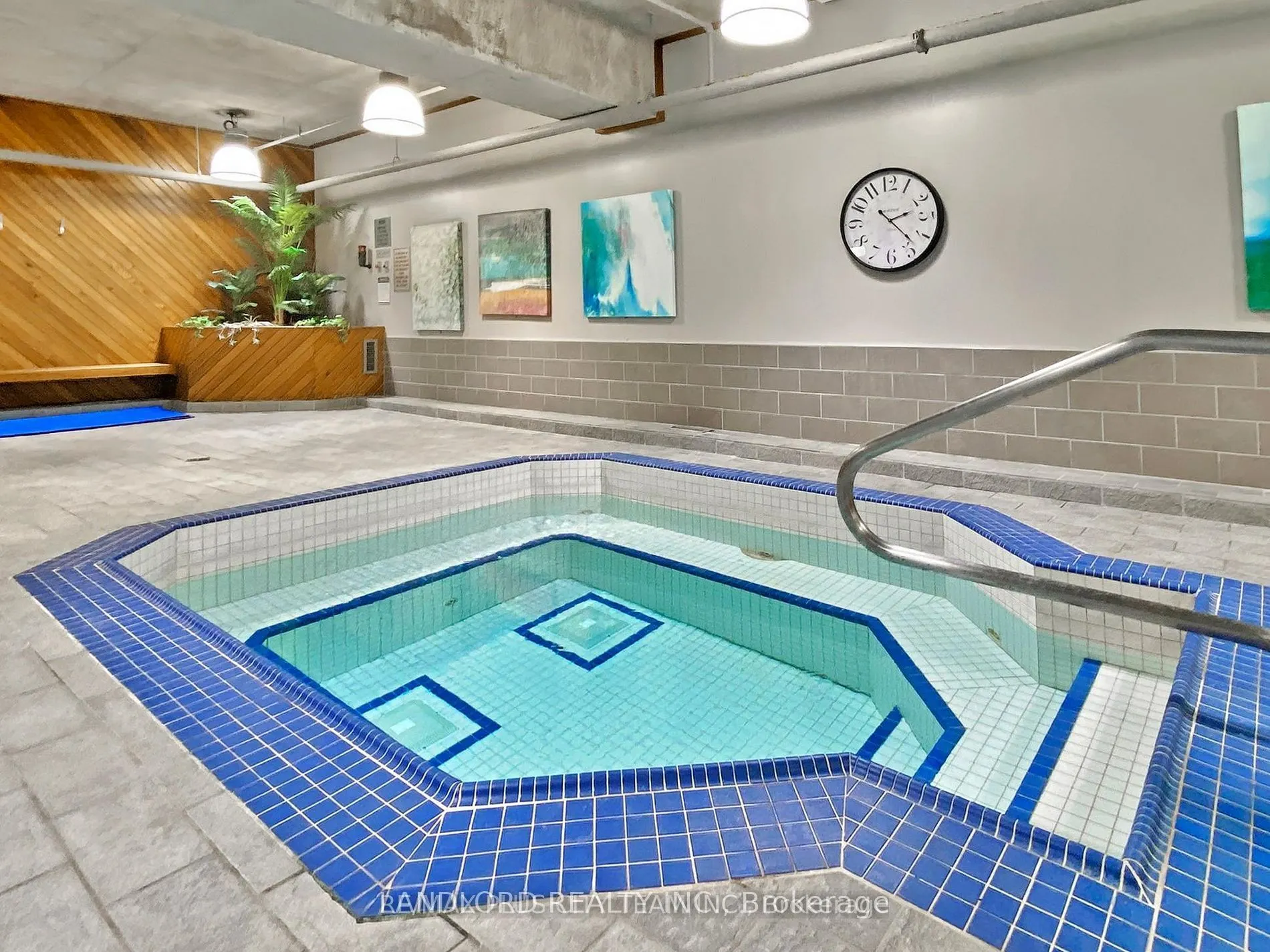 60 Homewood Avenue, #319