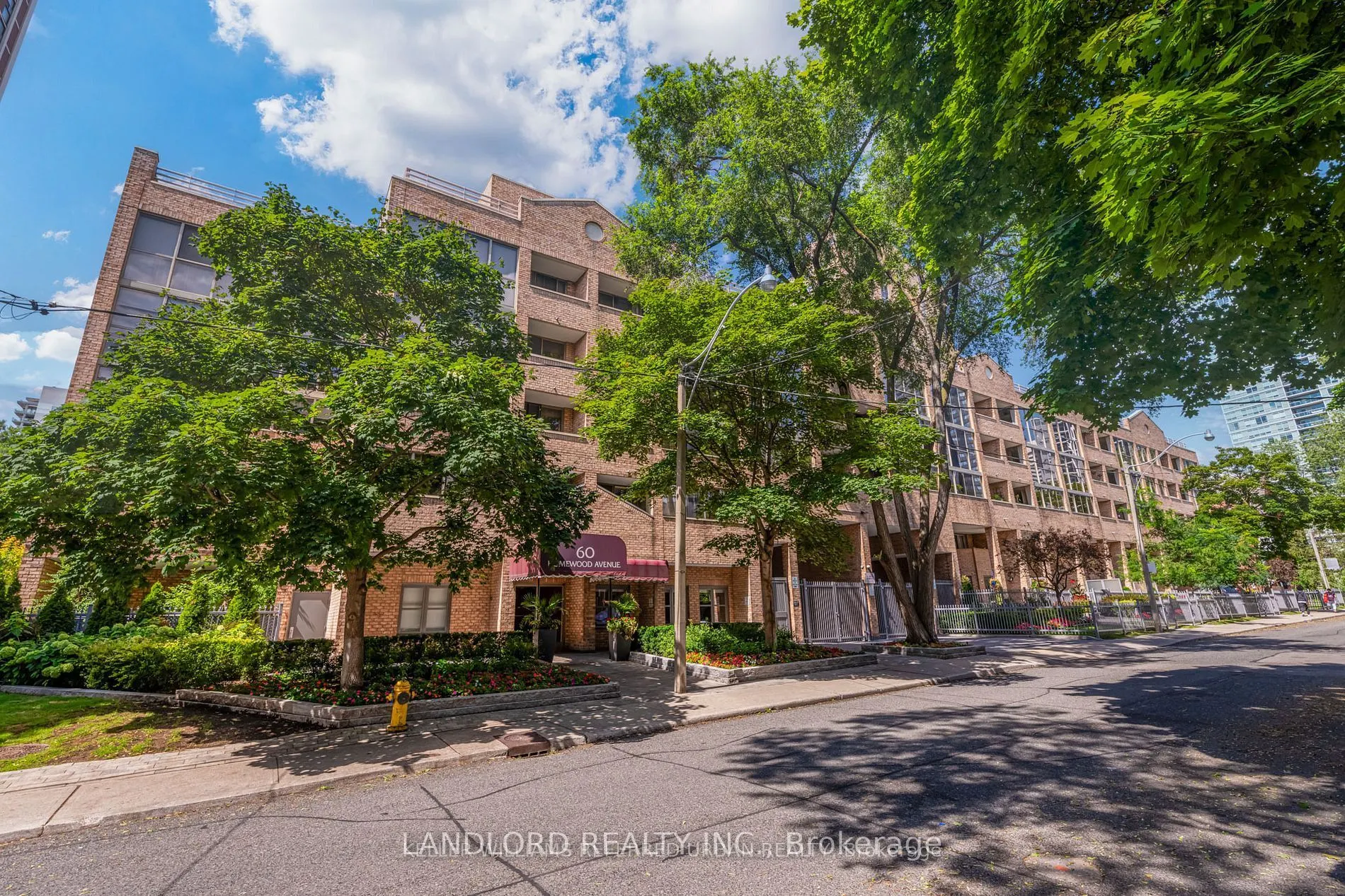 60 Homewood Avenue, #319