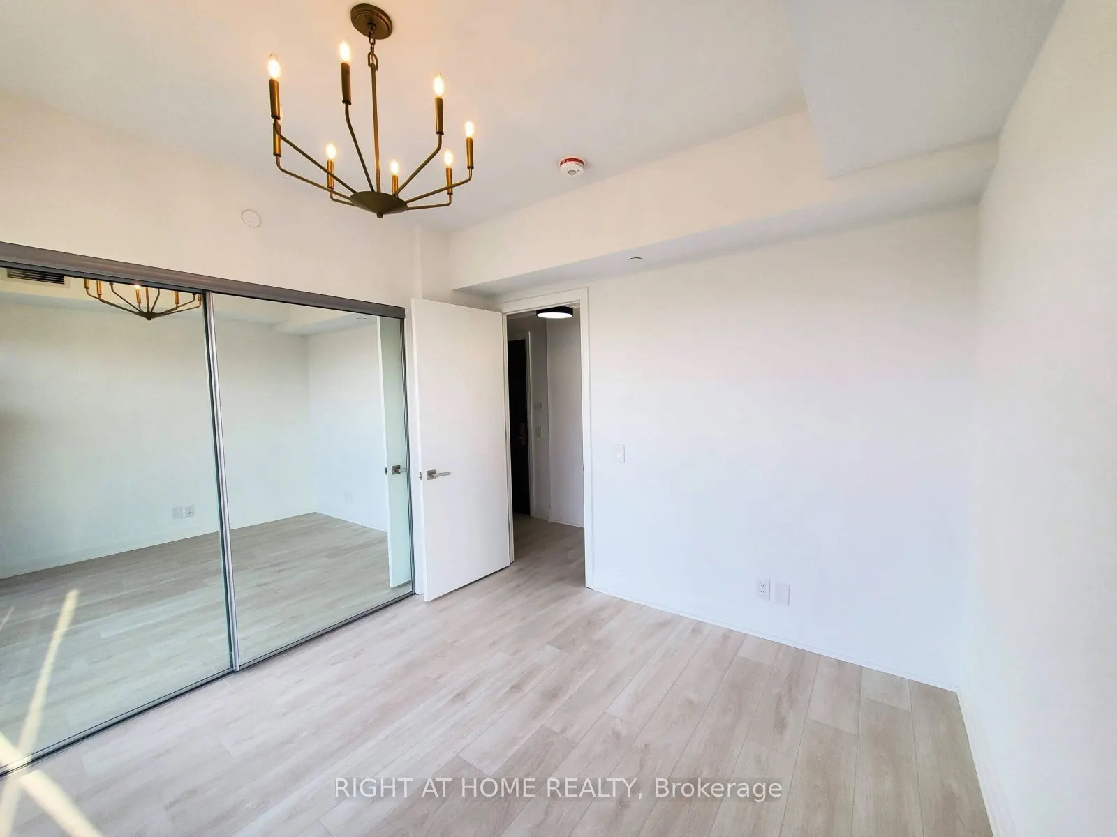 33 Frederick Todd Way, #1308