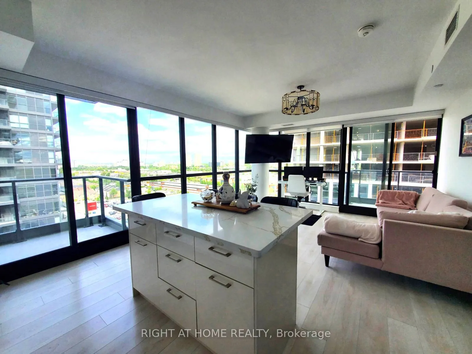 33 Frederick Todd Way, #1308