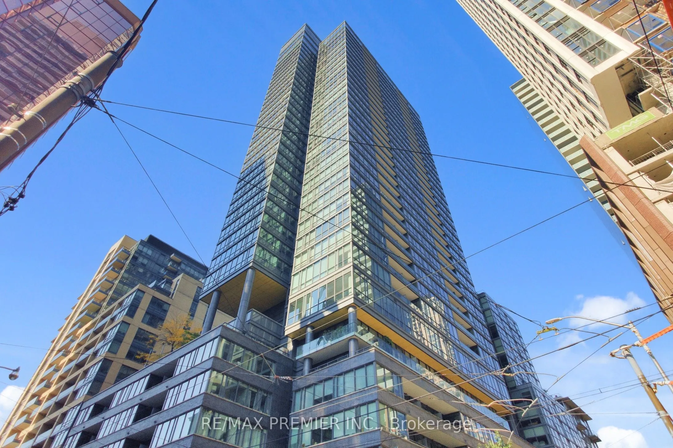8 Charlotte Street, #1101