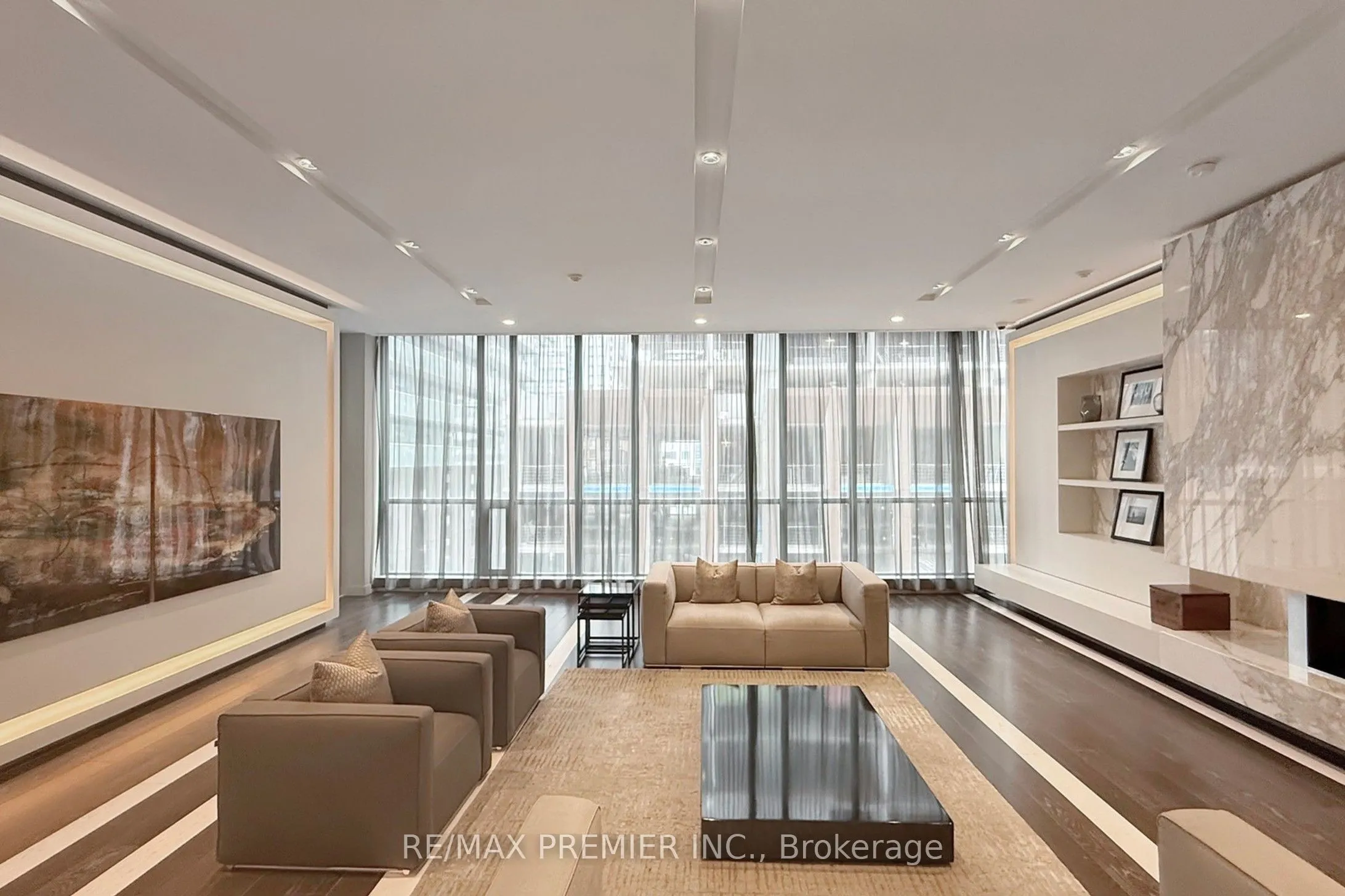 8 Charlotte Street, #1101