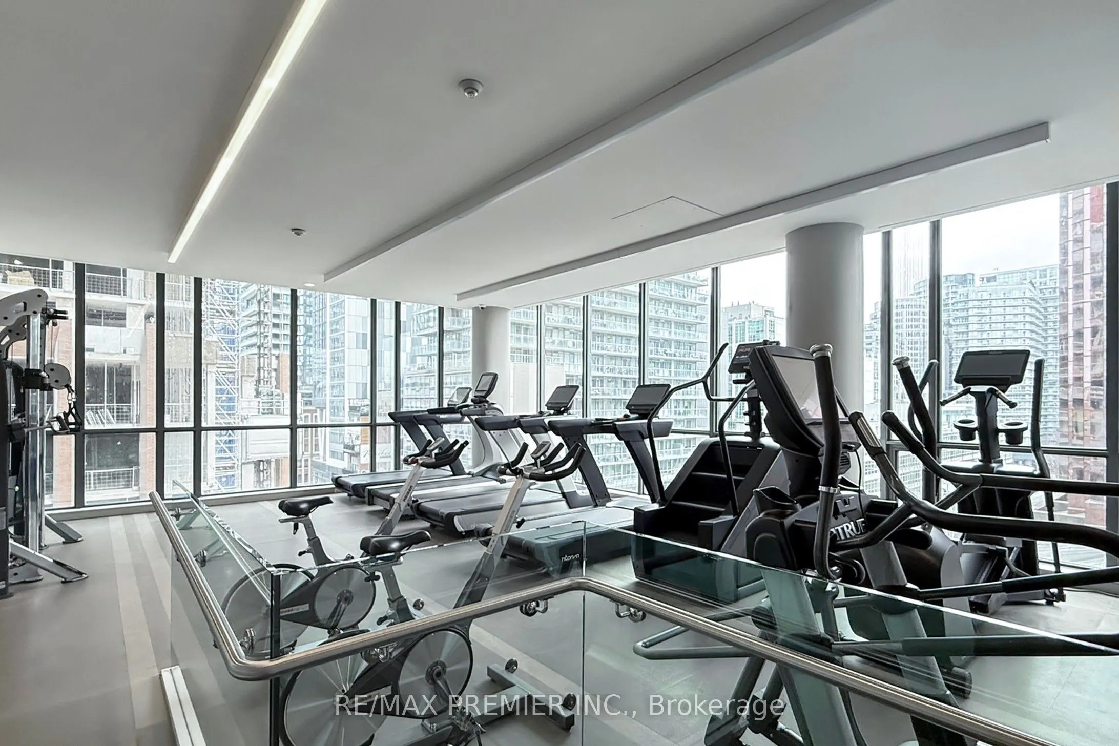 8 Charlotte Street, #1101