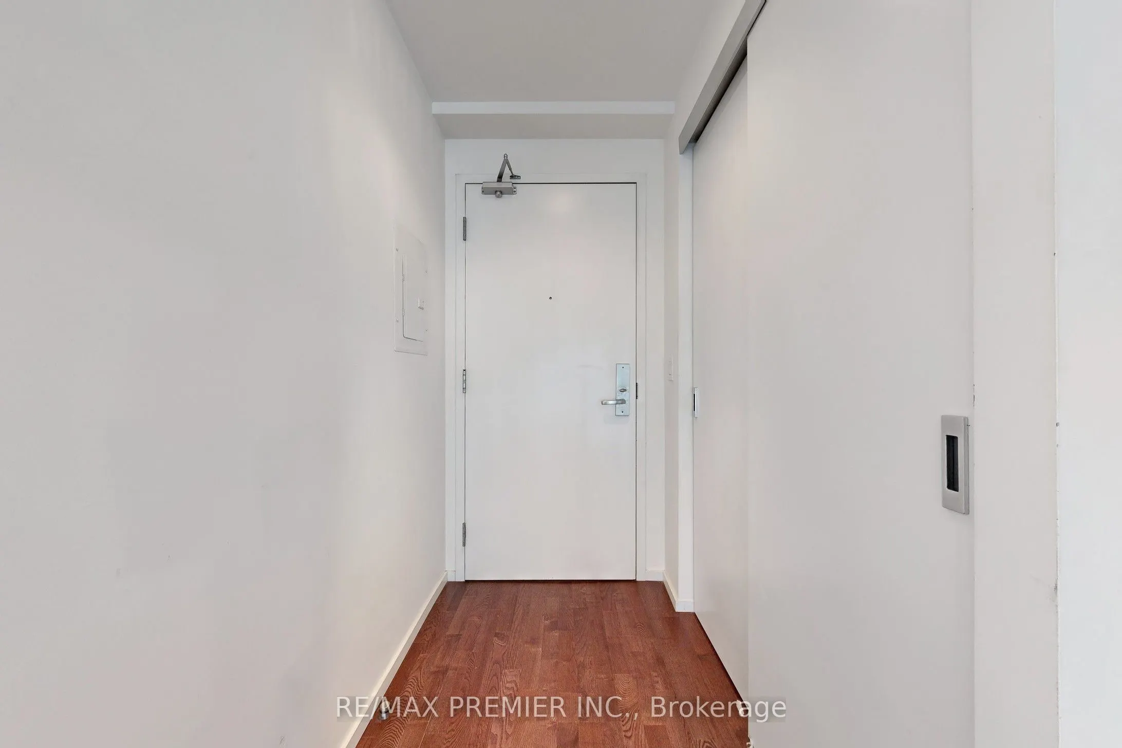 8 Charlotte Street, #1101