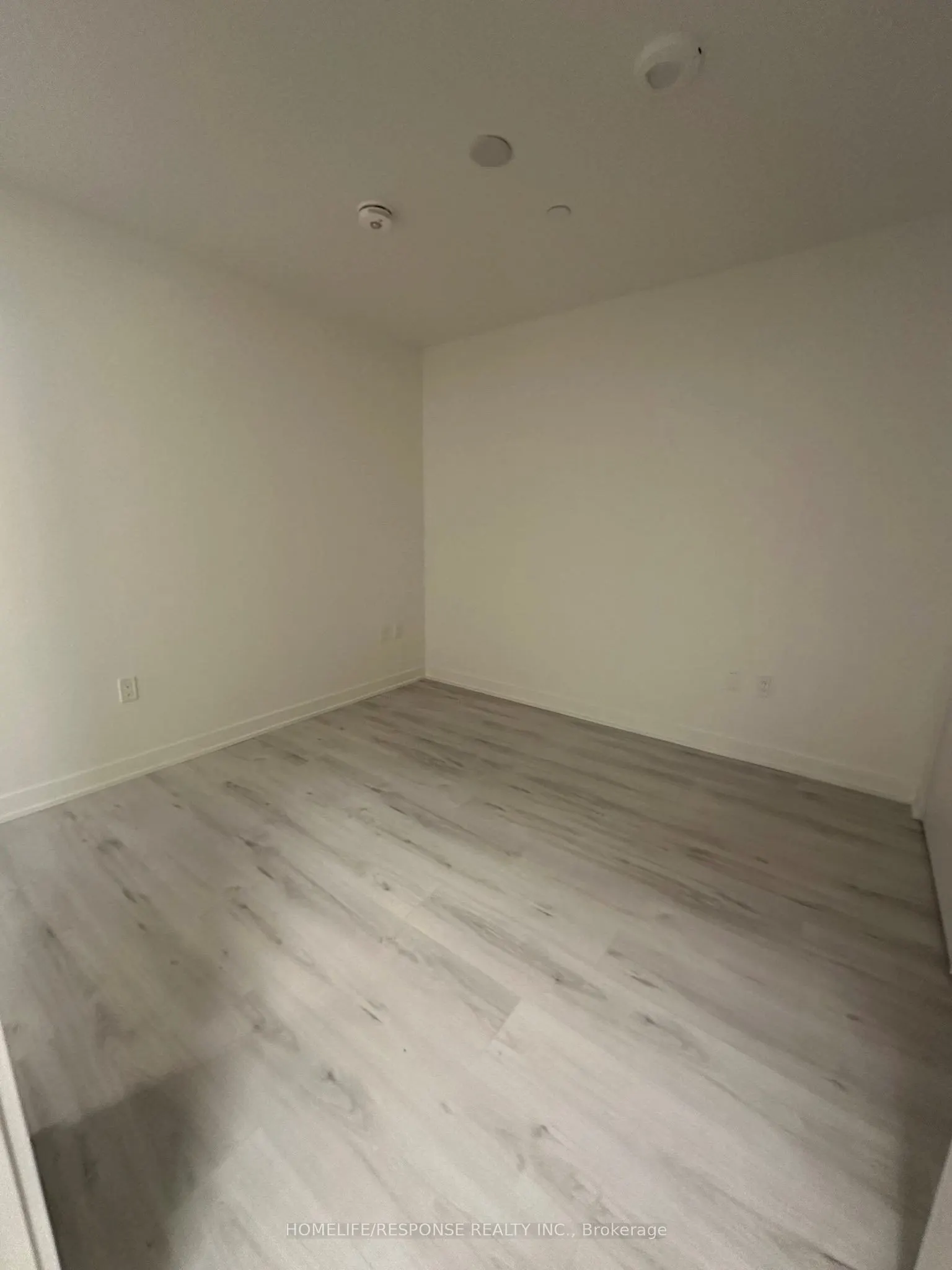 120 Broadway Avenue, #411