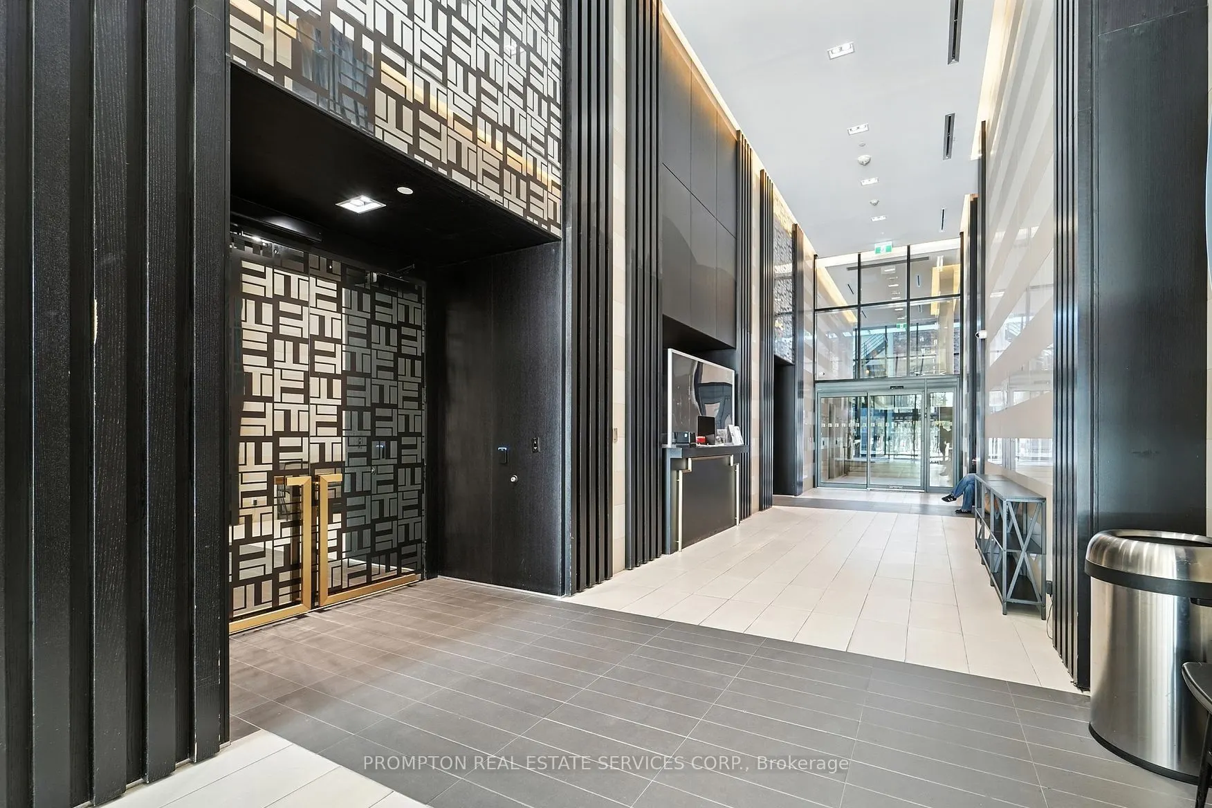 501 Yonge Street, #1802