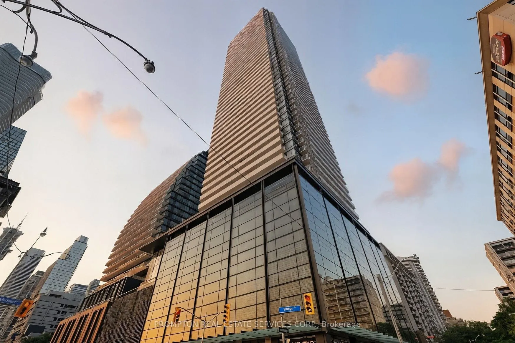 501 Yonge Street, #1802