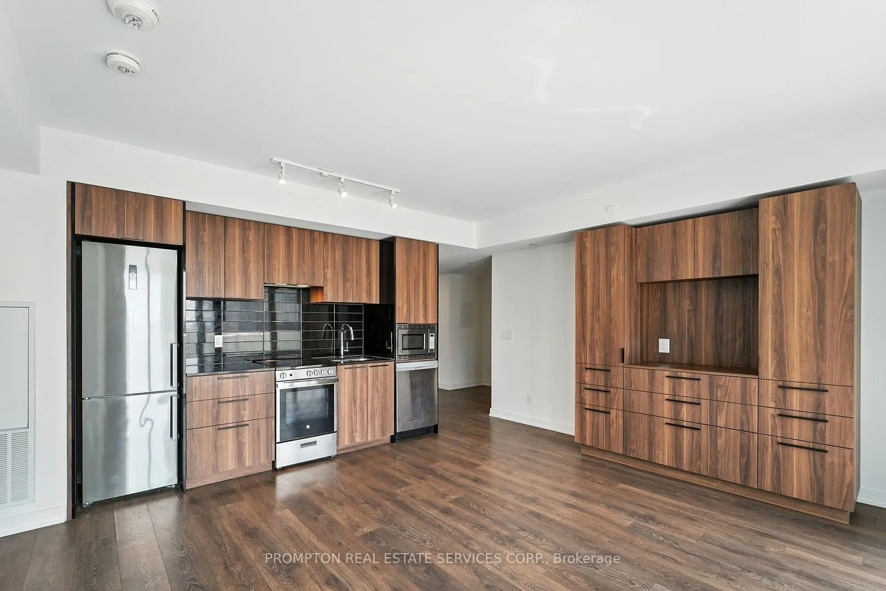 501 Yonge Street, #1802