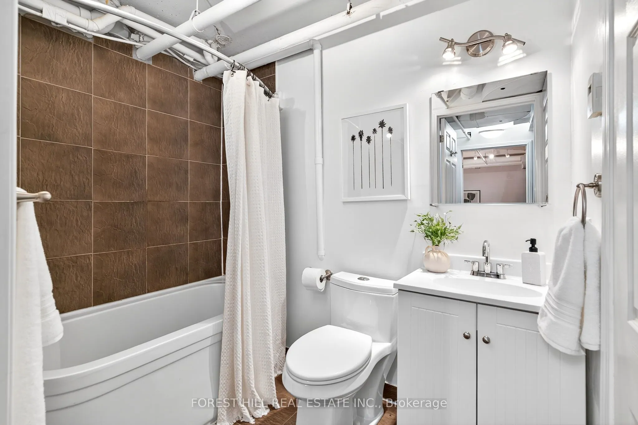 55 Halton Street, #103