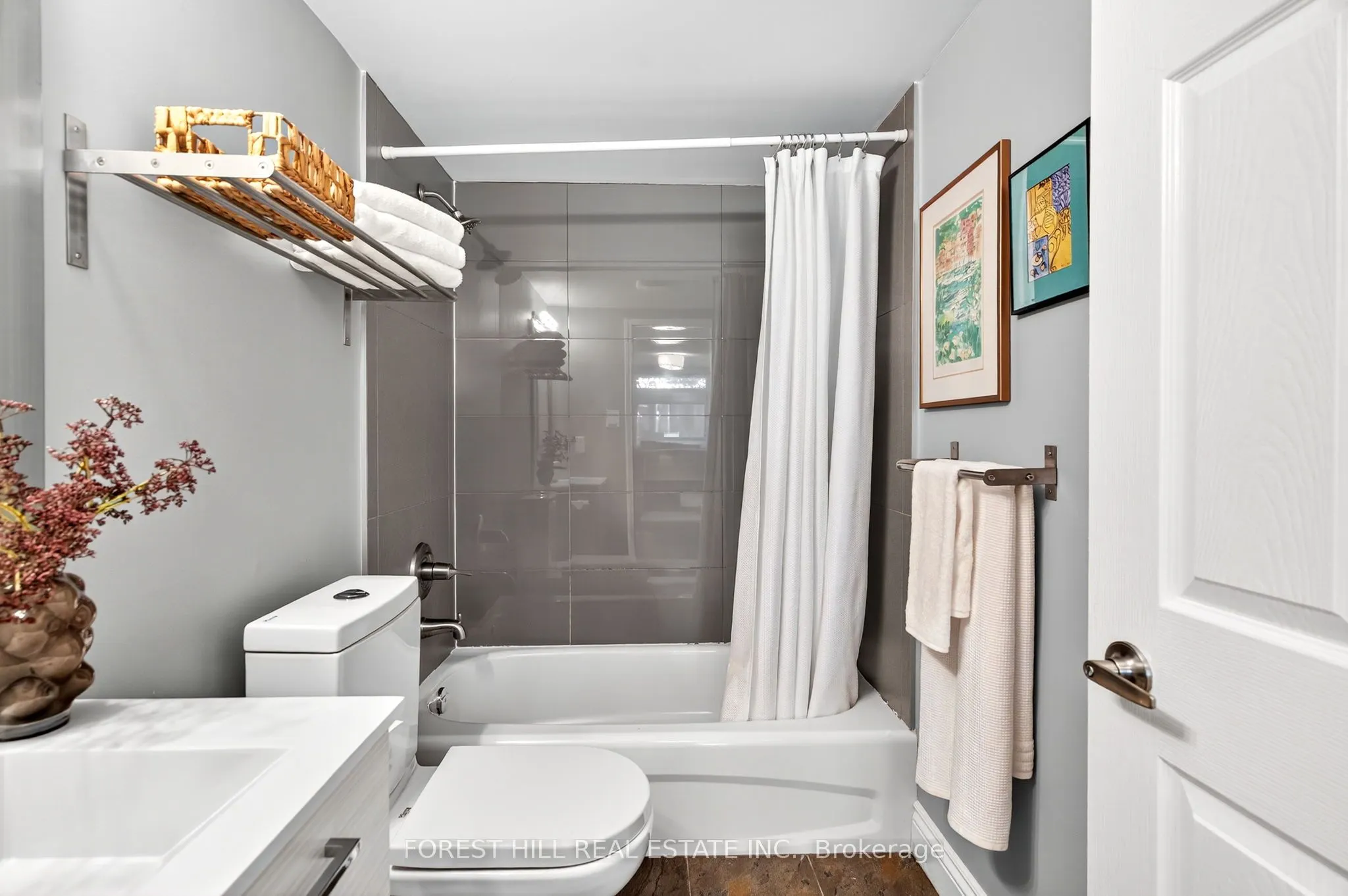 55 Halton Street, #103