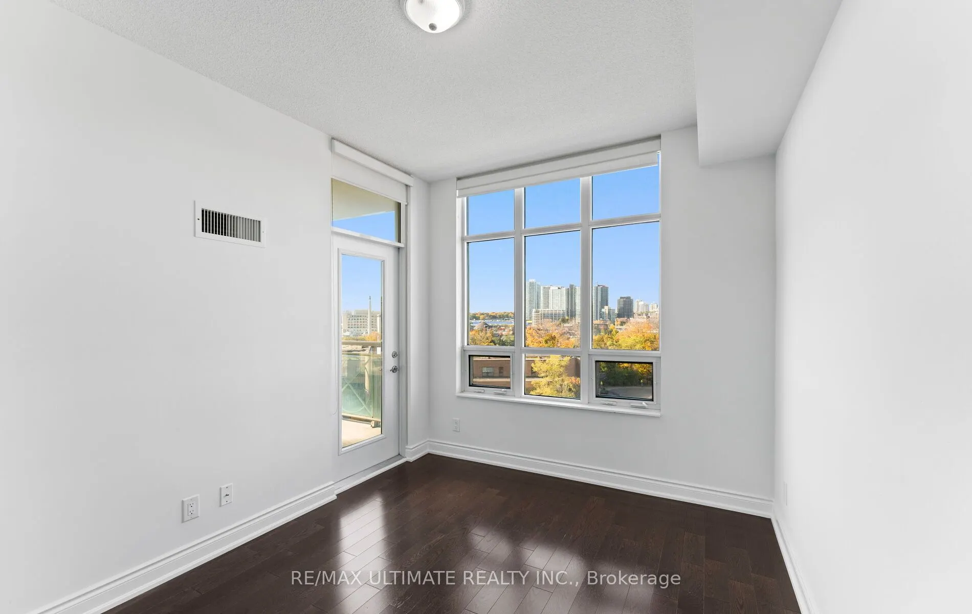 10 Bloorview Place, #707