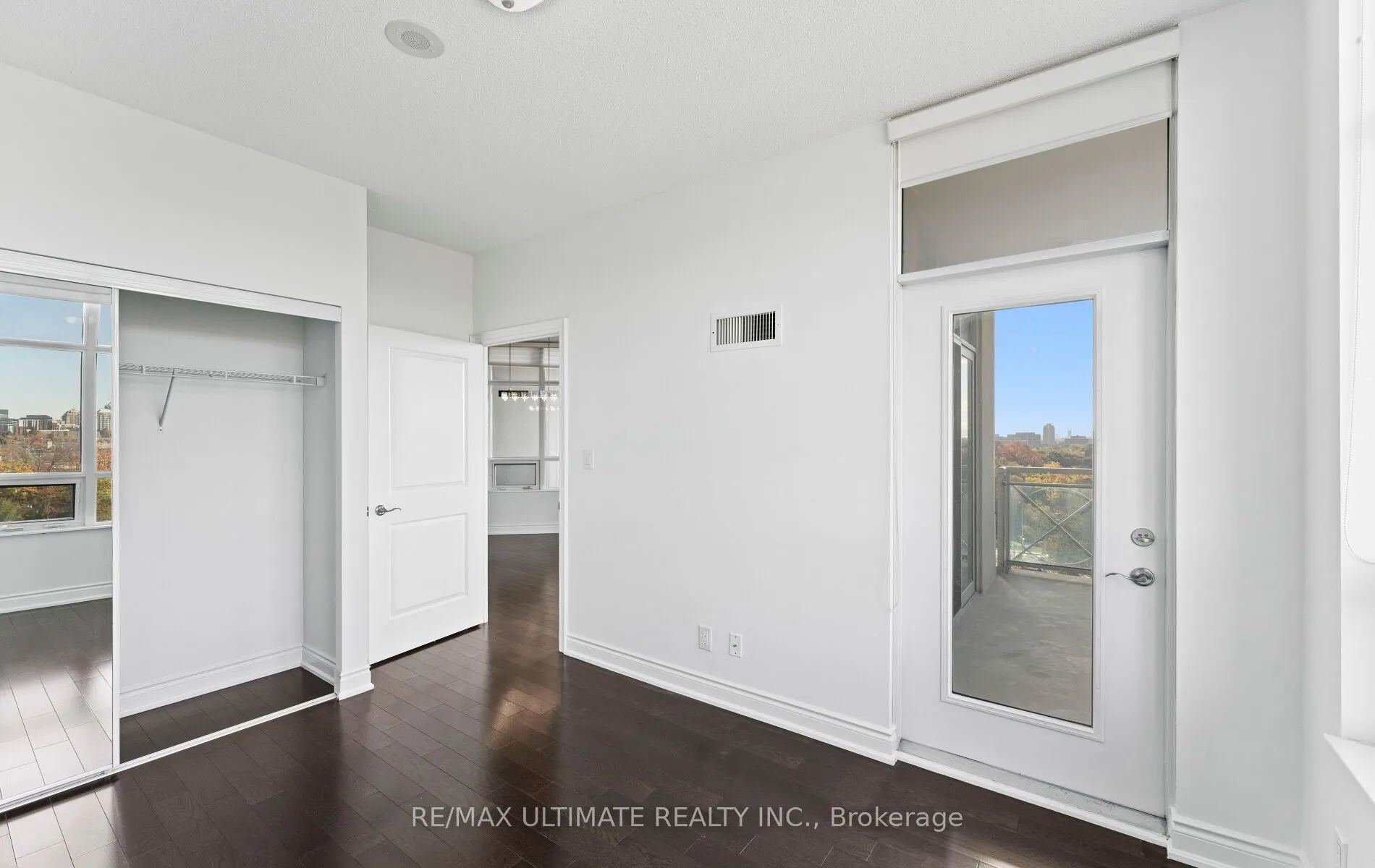 10 Bloorview Place, #707