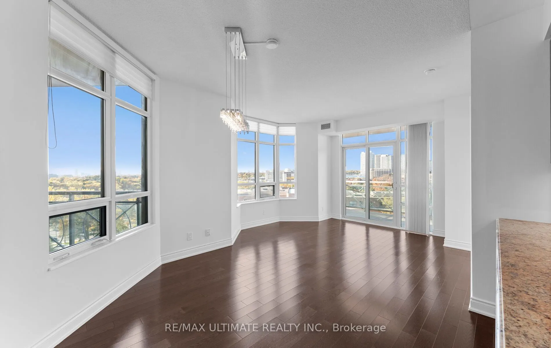 10 Bloorview Place, #707