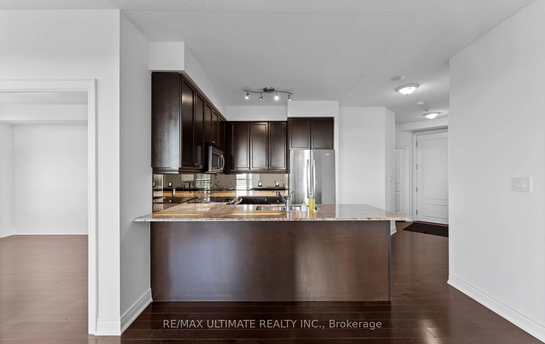 10 Bloorview Place, #707