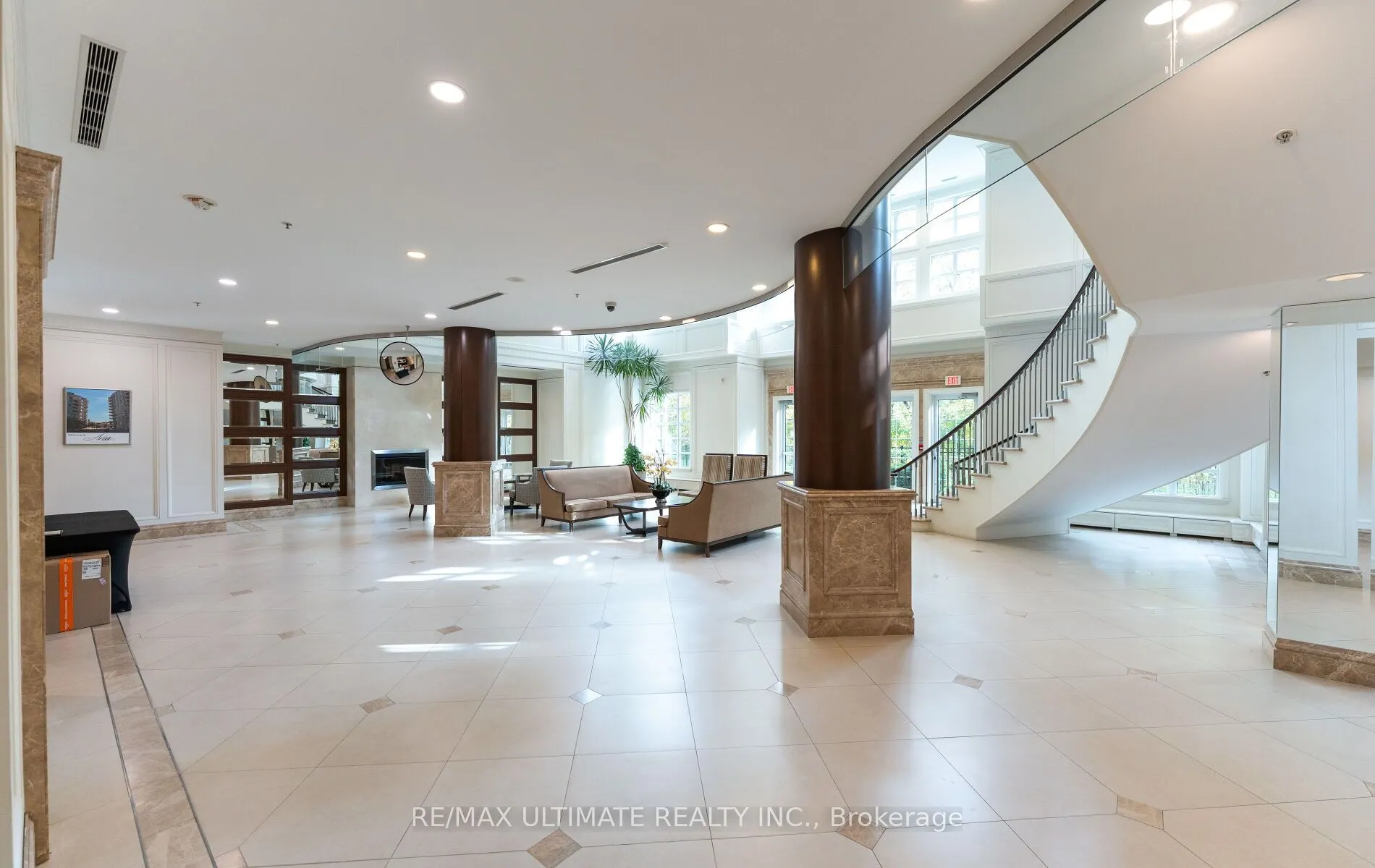 10 Bloorview Place, #707