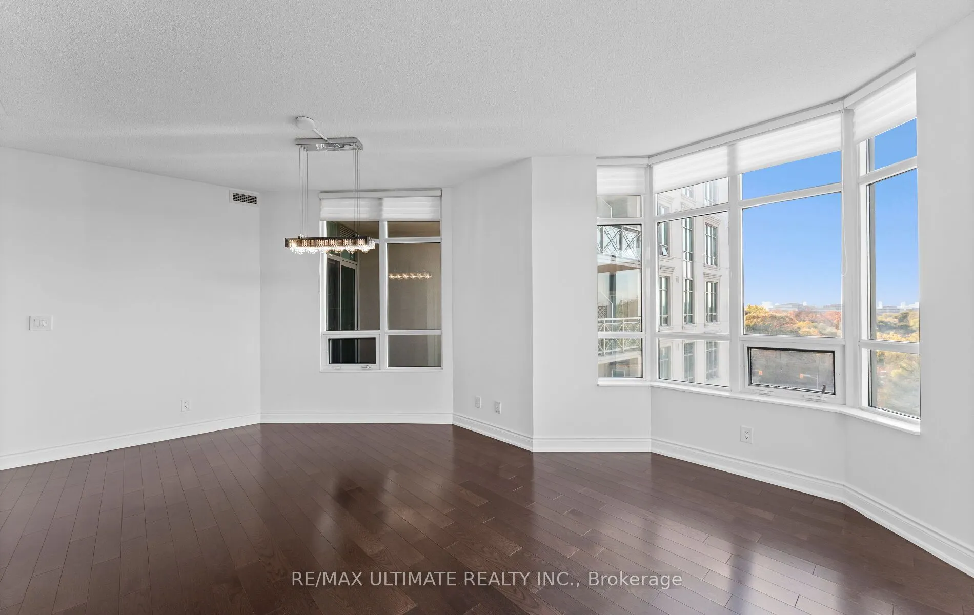 10 Bloorview Place, #707