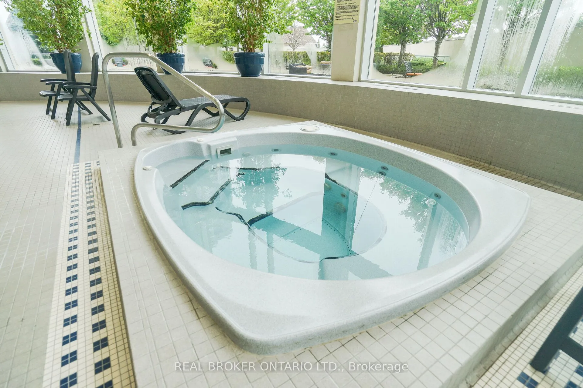 17 Barberry Place, #1109