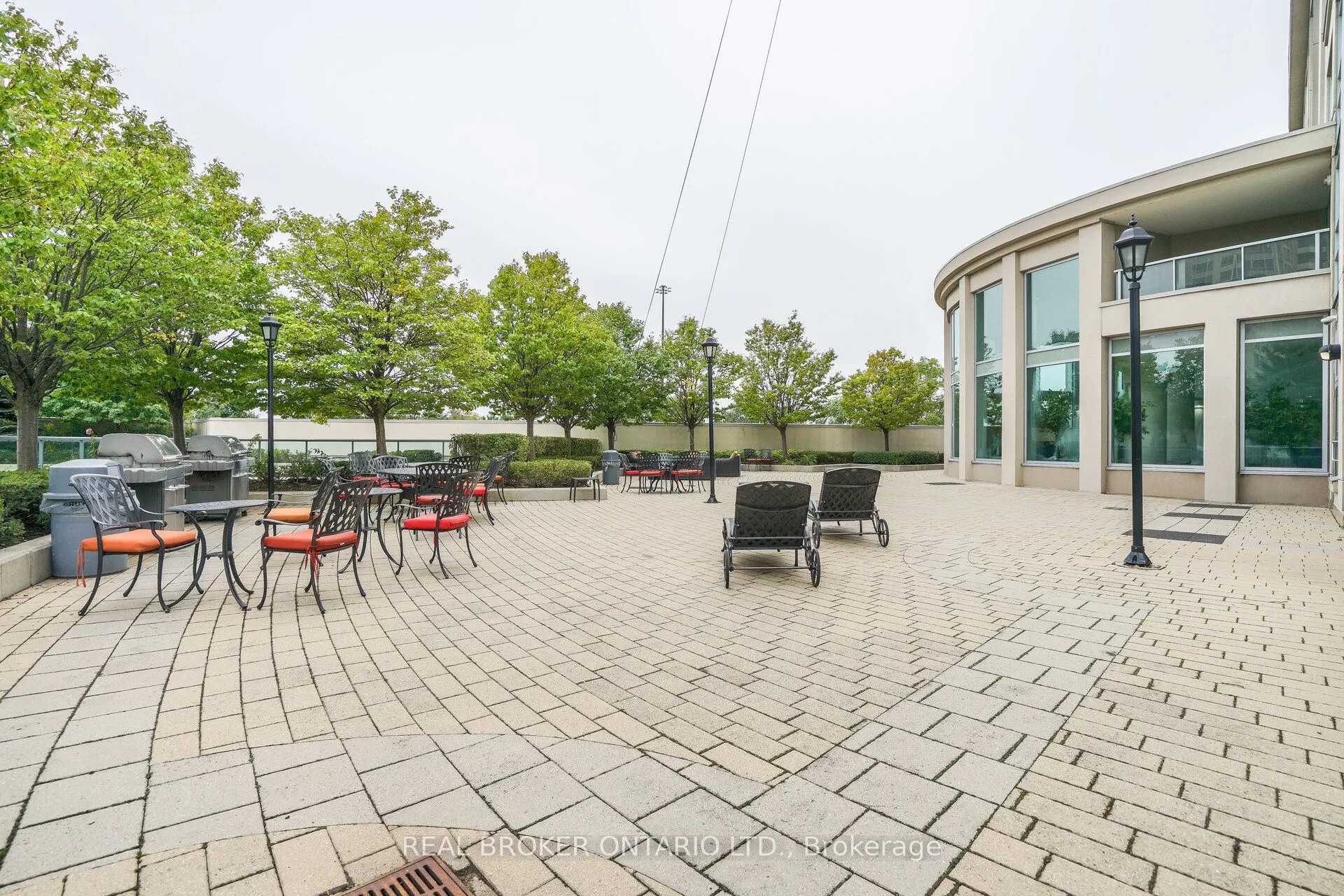 17 Barberry Place, #1109