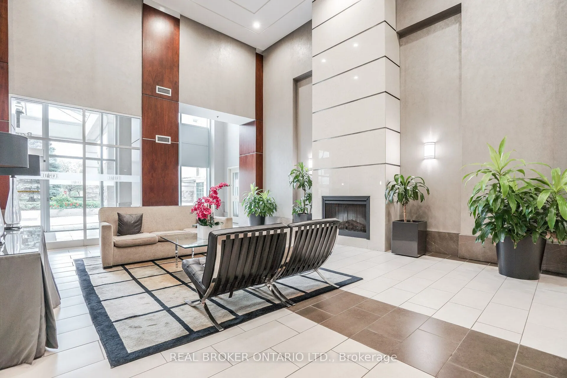 17 Barberry Place, #1109