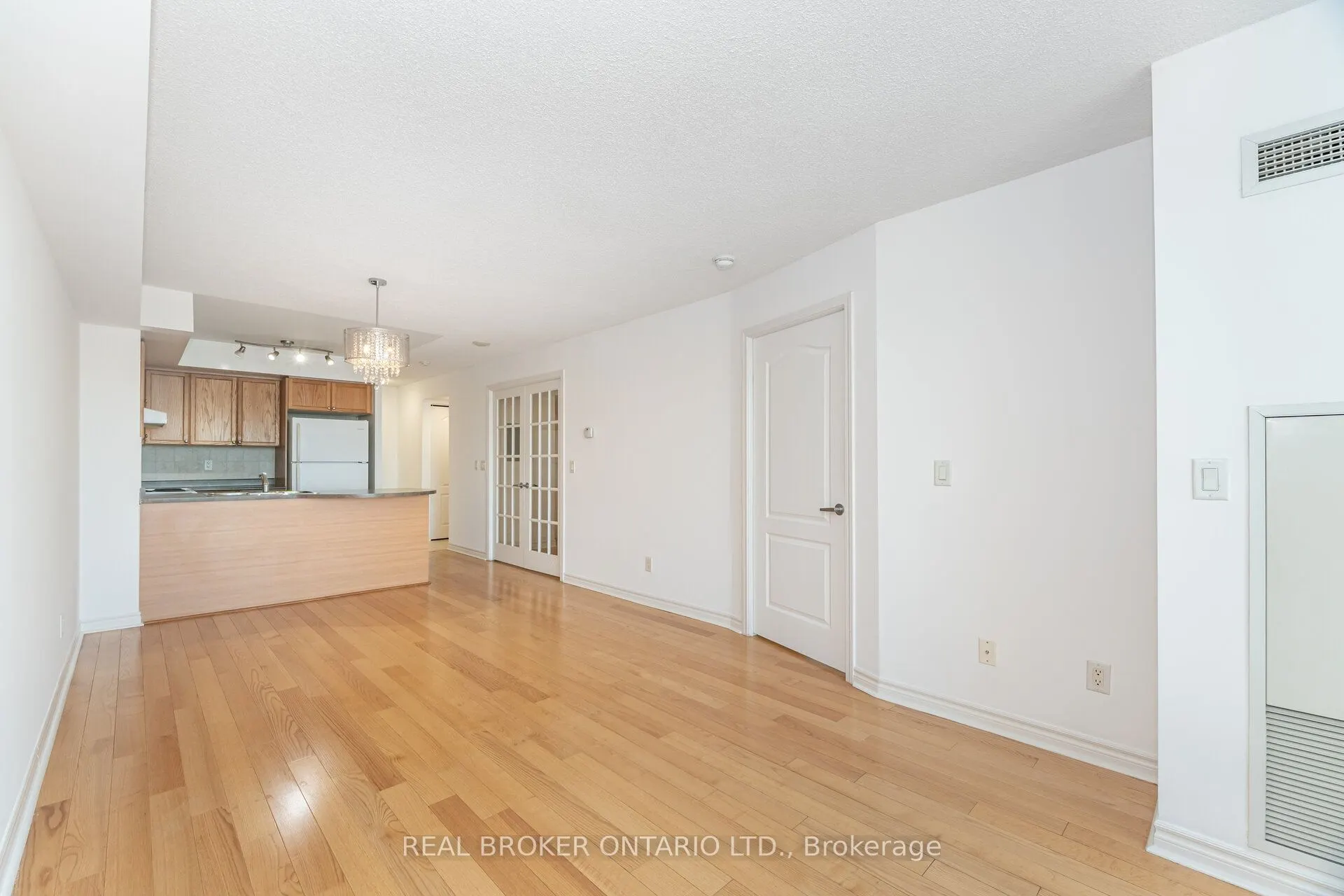 17 Barberry Place, #1109