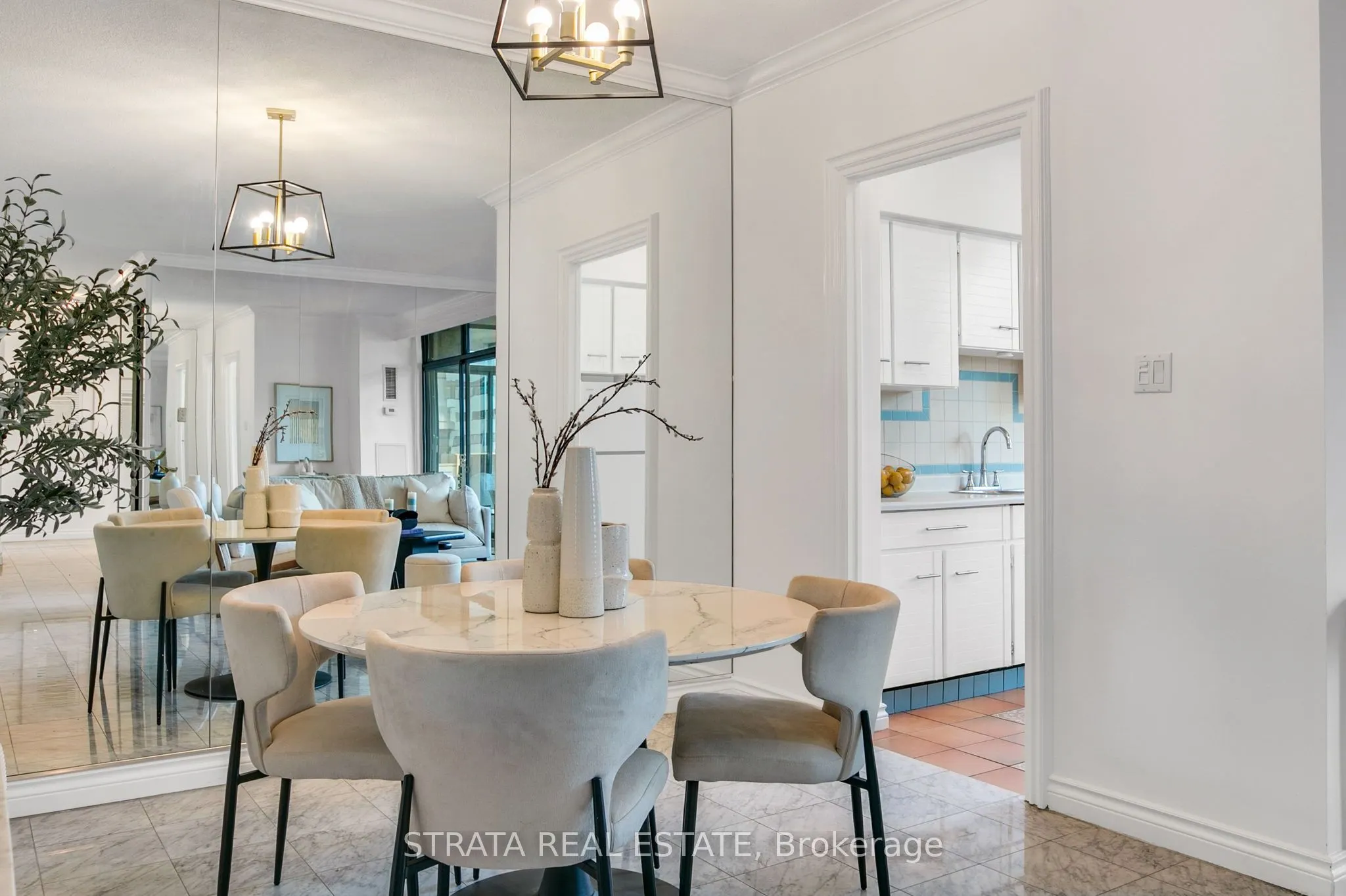 86 Gloucester Street, #702