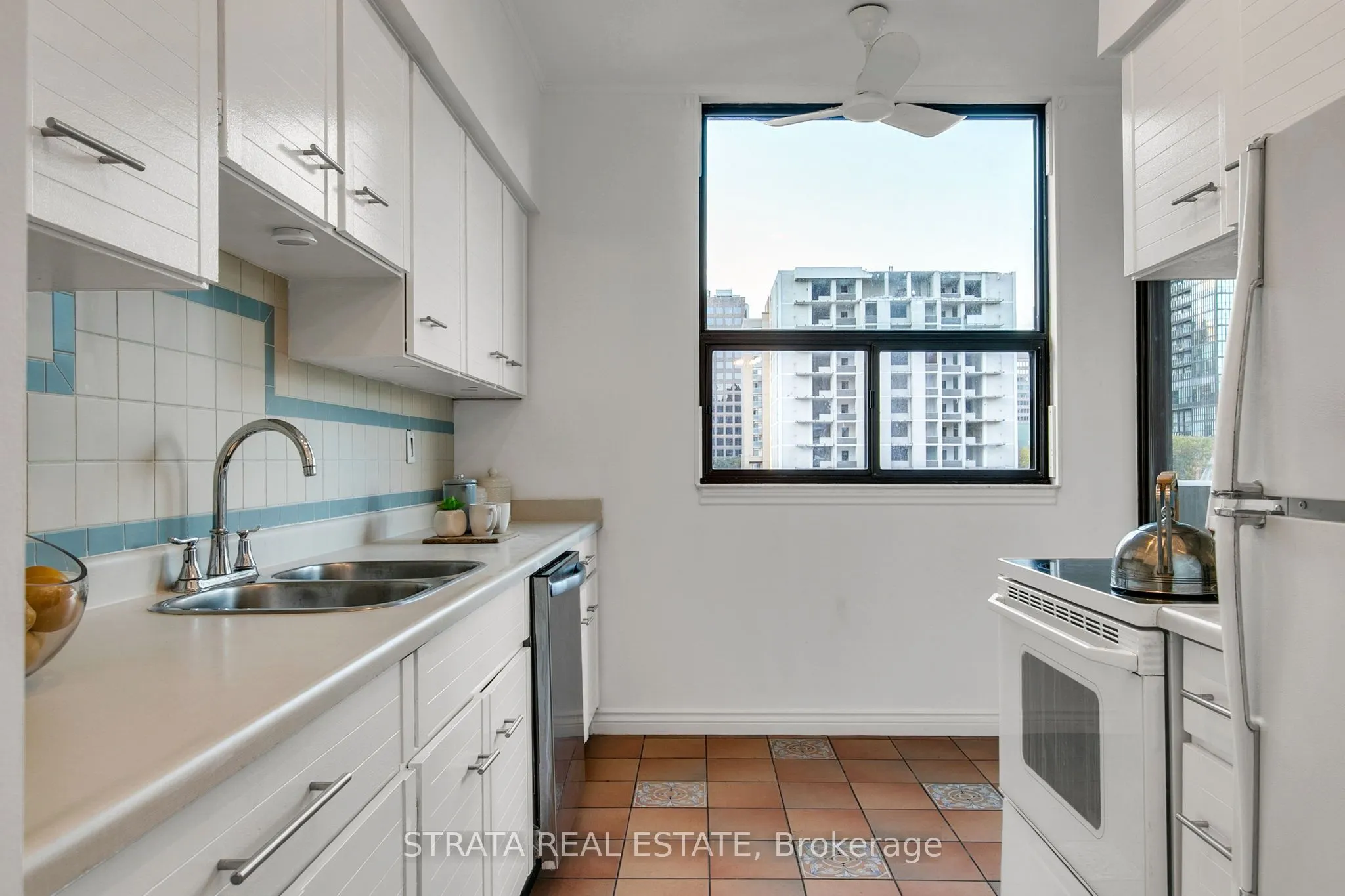 86 Gloucester Street, #702