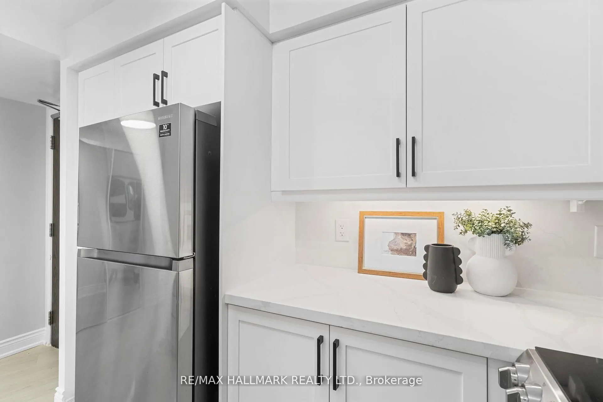 205 The Donway W, #328