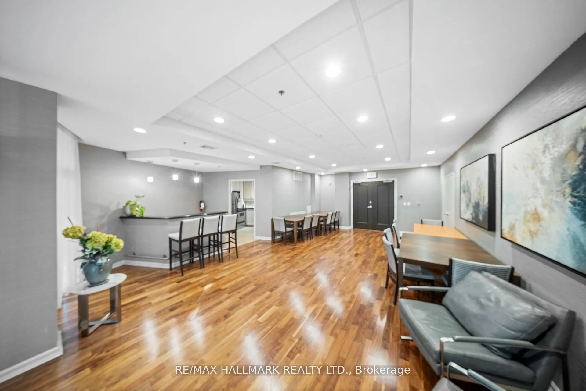 205 The Donway W, #328