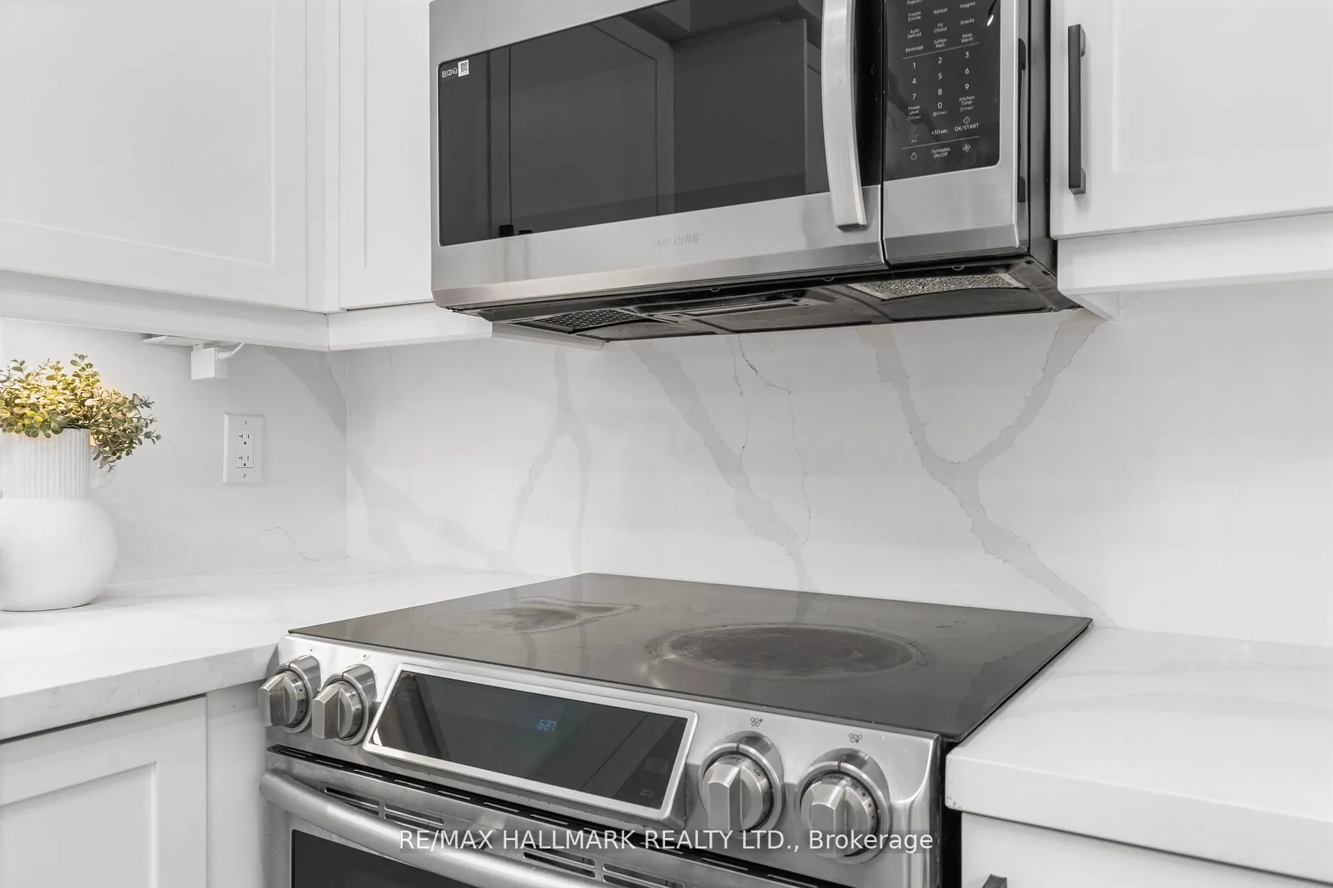 205 The Donway W, #328