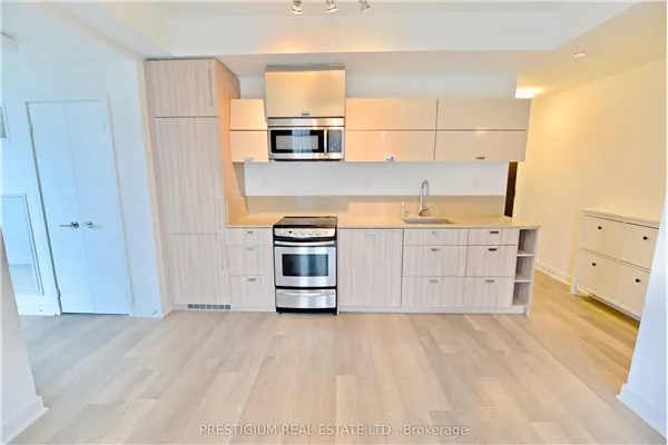 290 Adelaide Street W, #1910