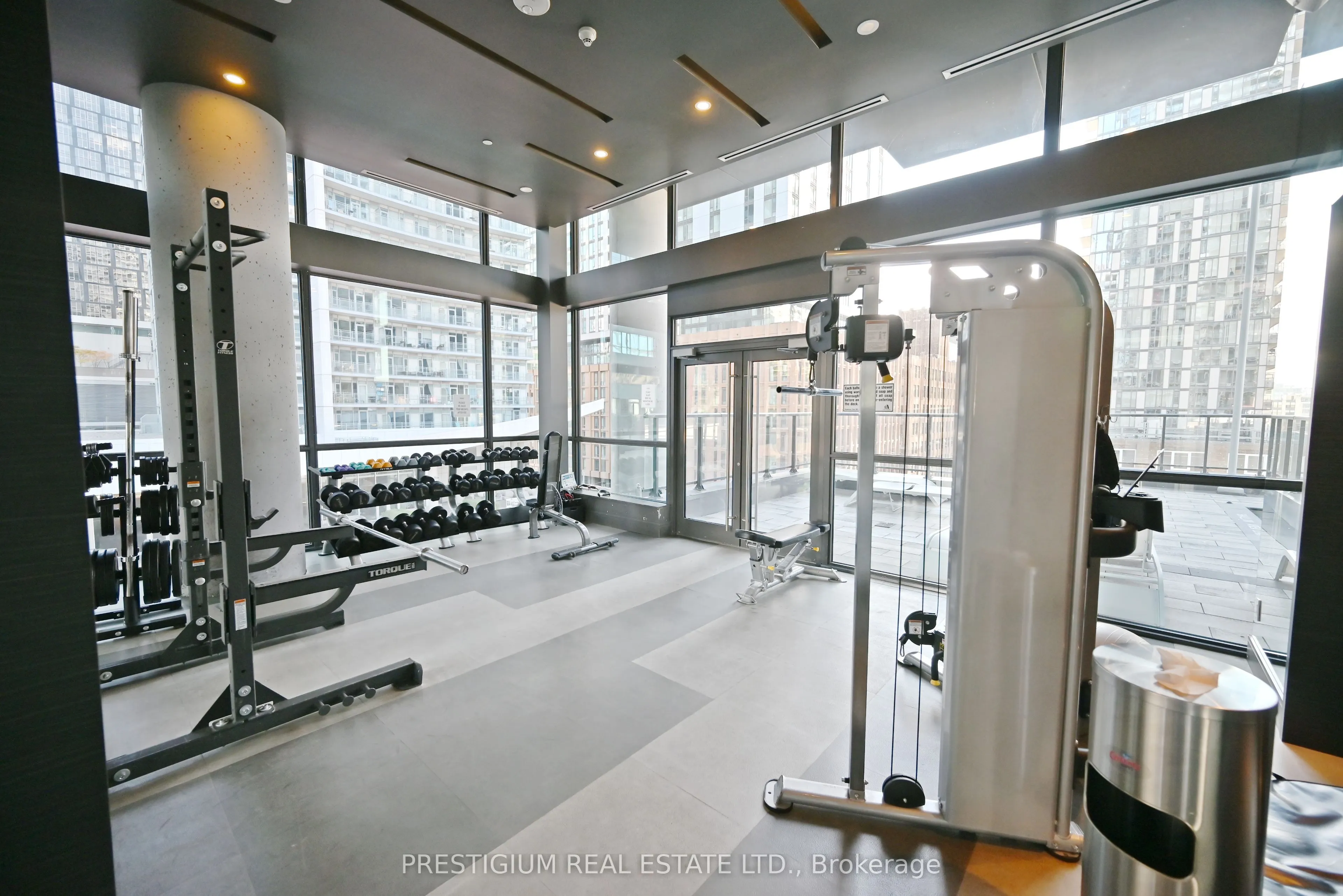 290 Adelaide Street W, #1910