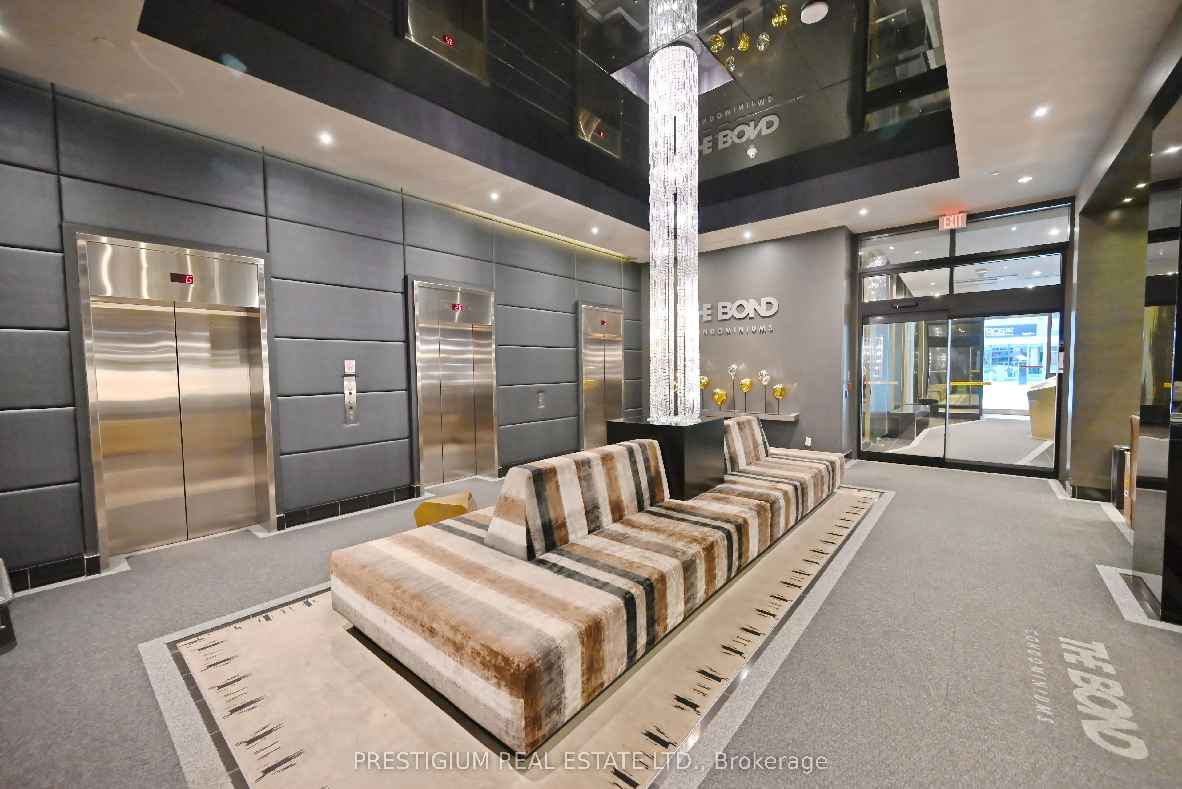 290 Adelaide Street W, #1910