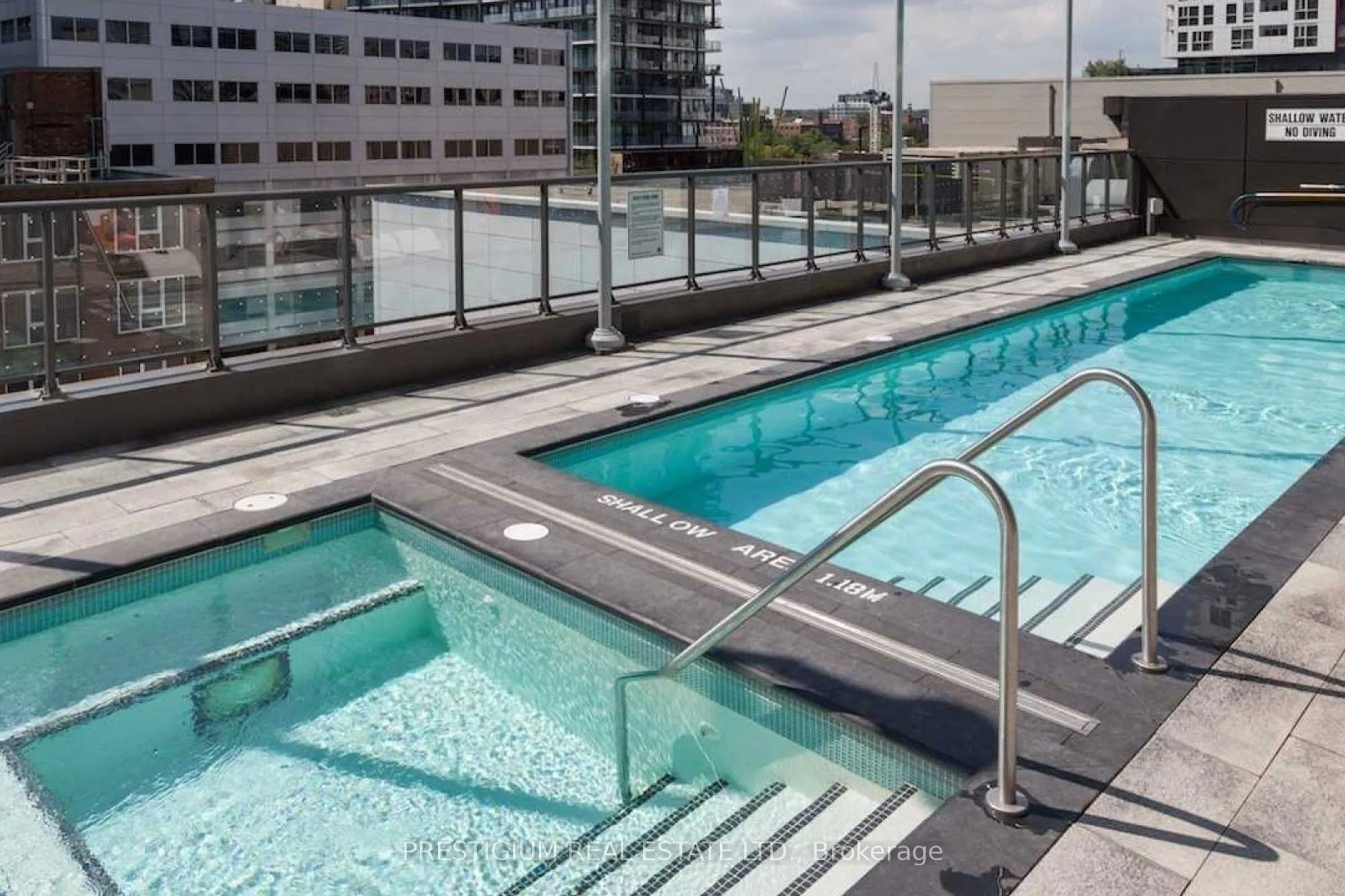 290 Adelaide Street W, #1910