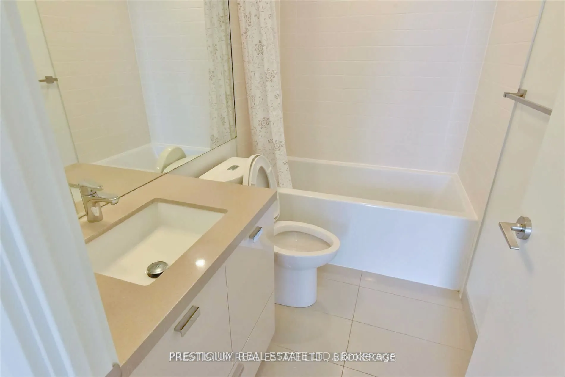 290 Adelaide Street W, #1910