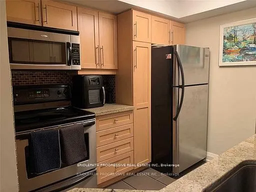 1001 Bay Street, #706