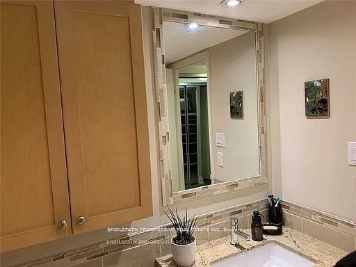 1001 Bay Street, #706