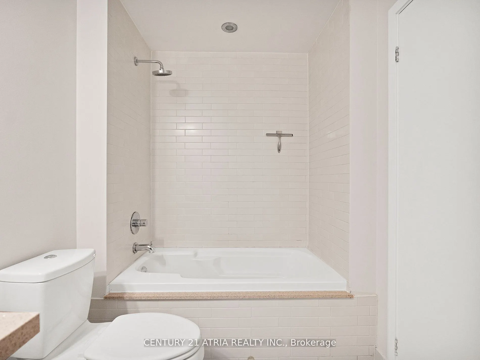 21 Widmer Street, #4102