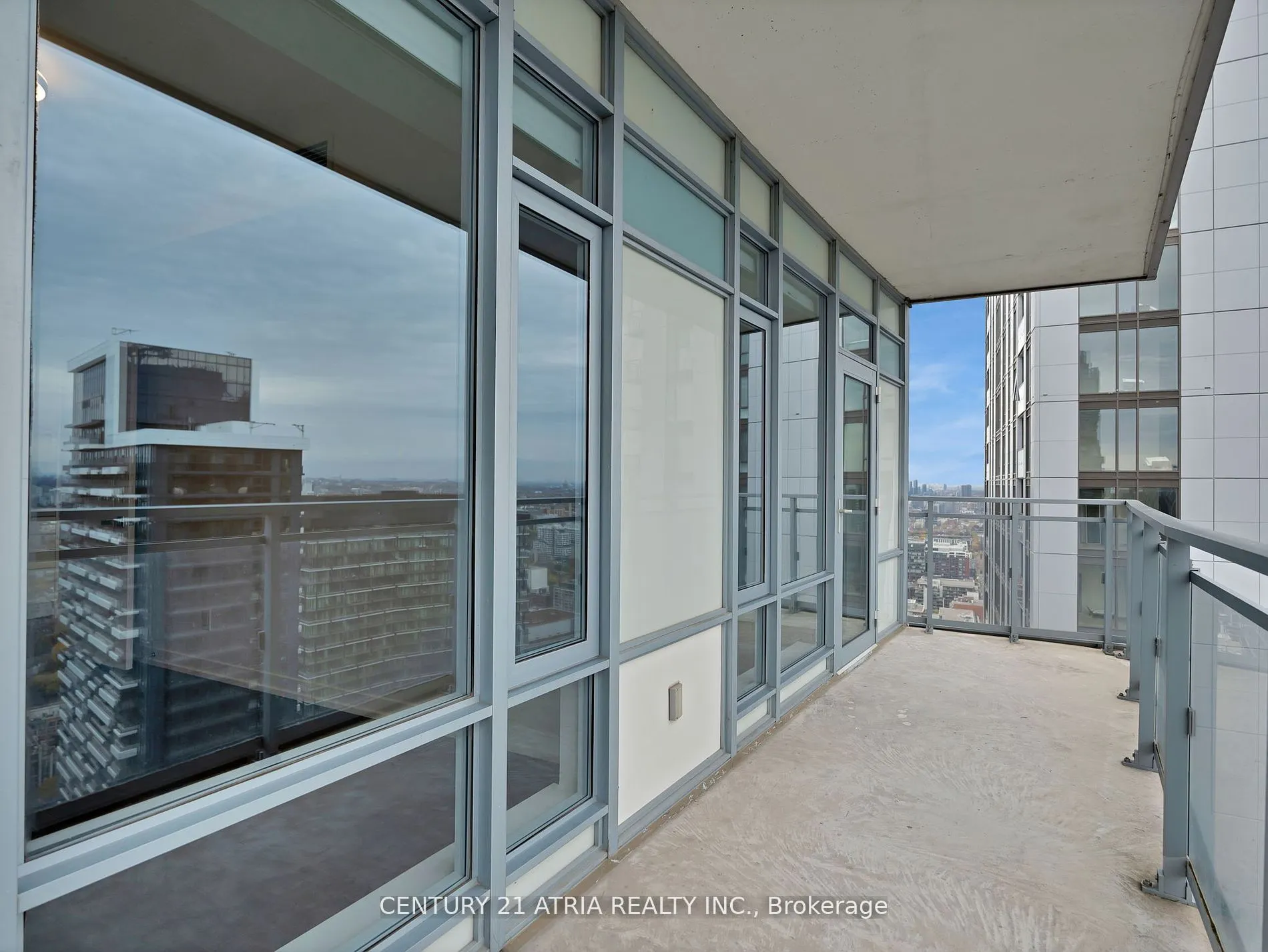 21 Widmer Street, #4102