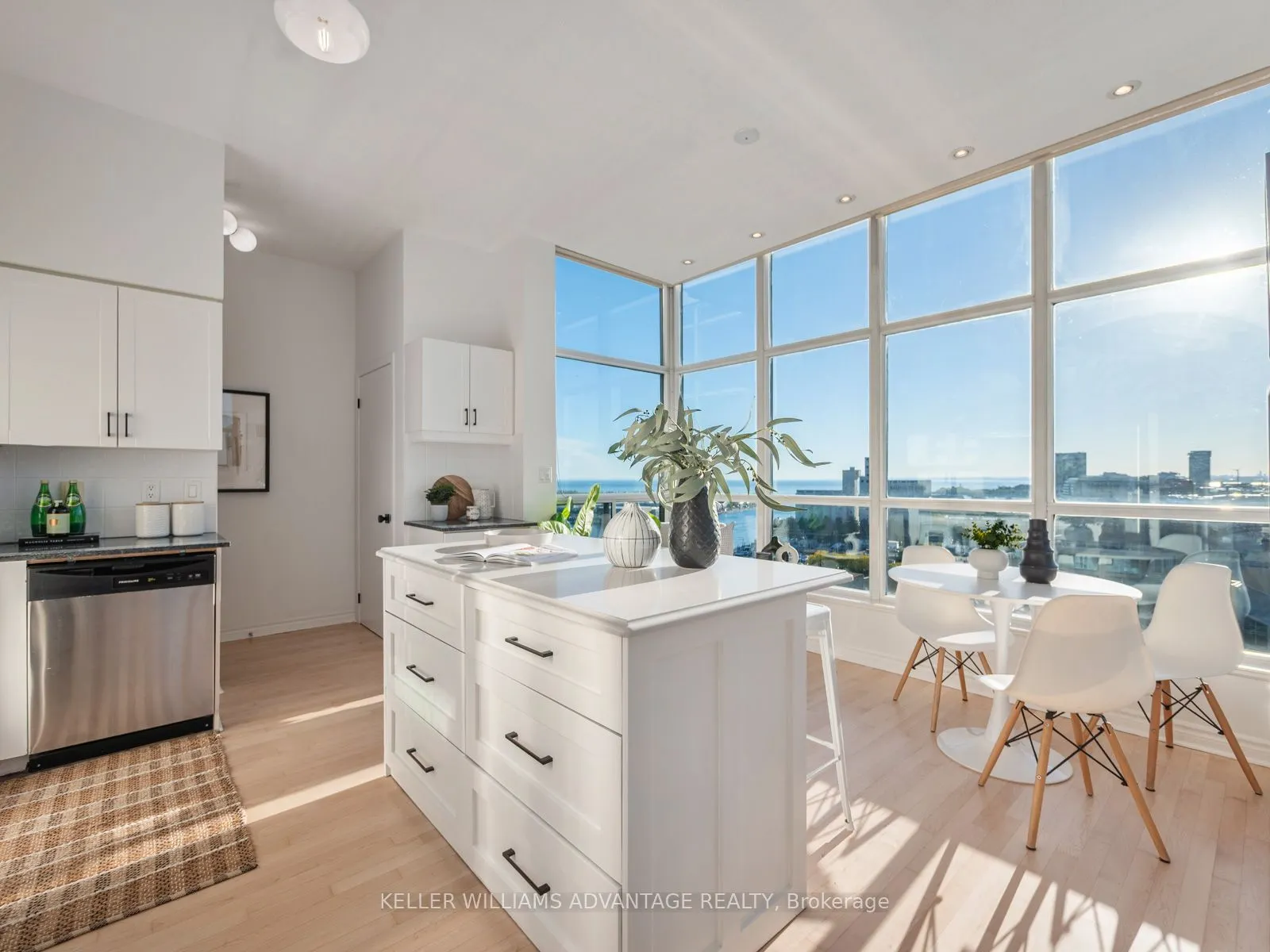 410 Queens Quay W, #UPH3