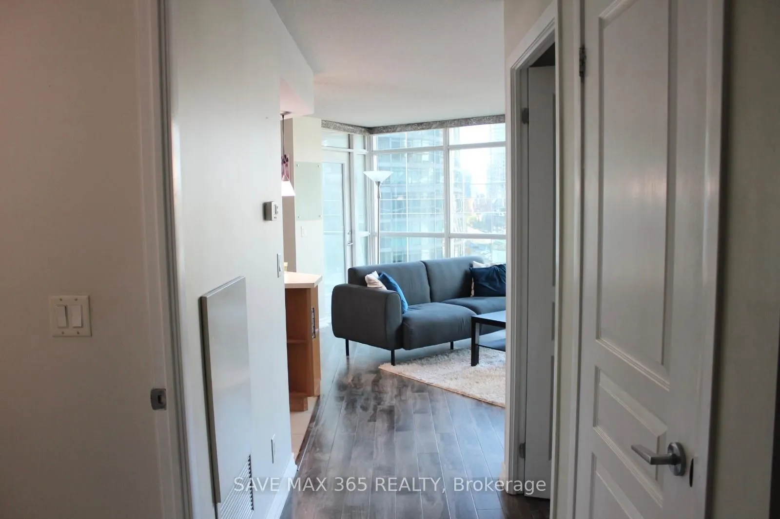 18 Yonge Street, #1003